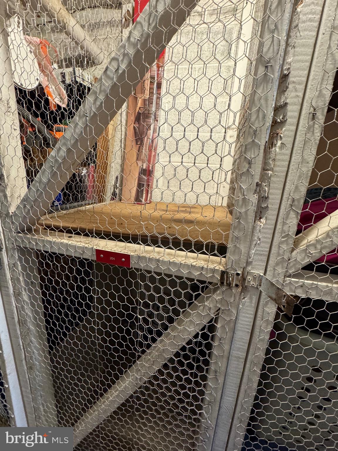 SUMMERTREE CONDO APTS - Residential Lease