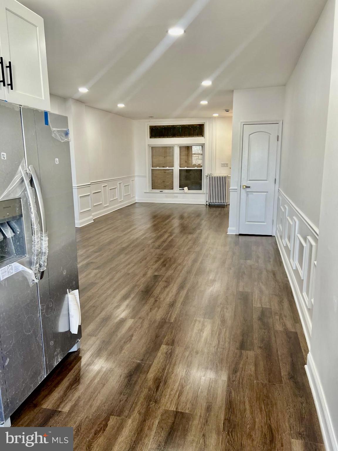 ELLWOOD PARK - Residential Lease