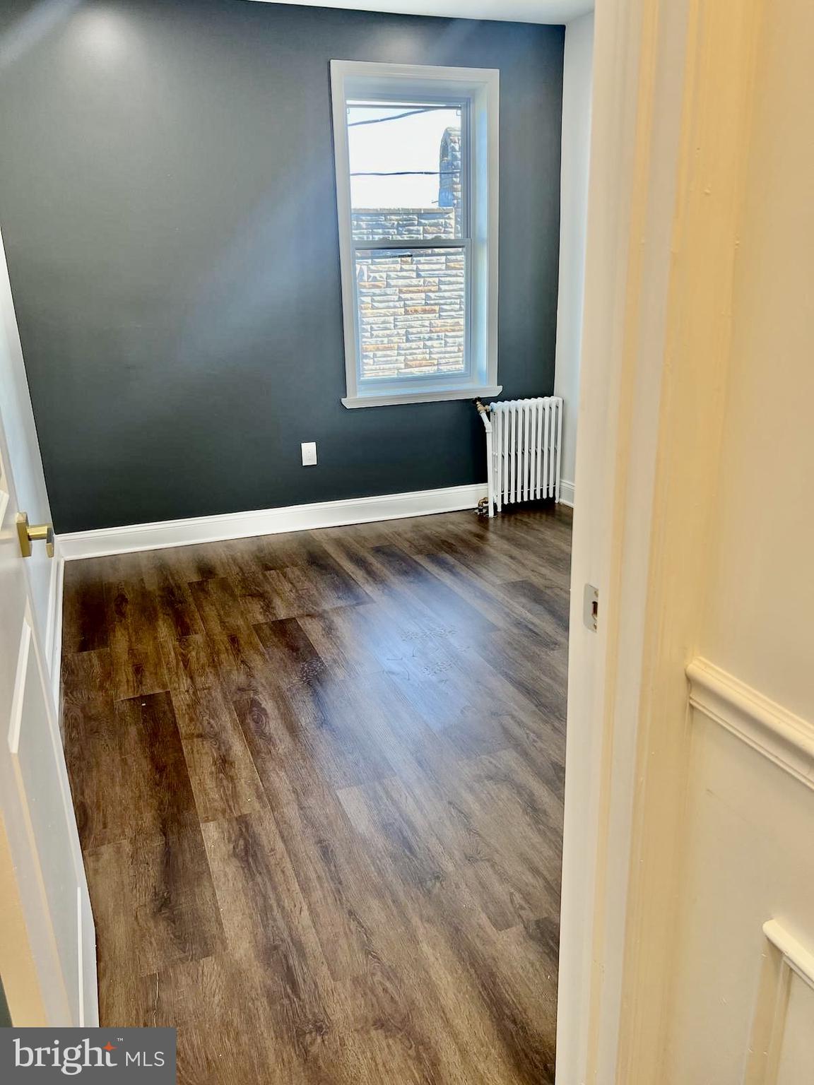 ELLWOOD PARK - Residential Lease