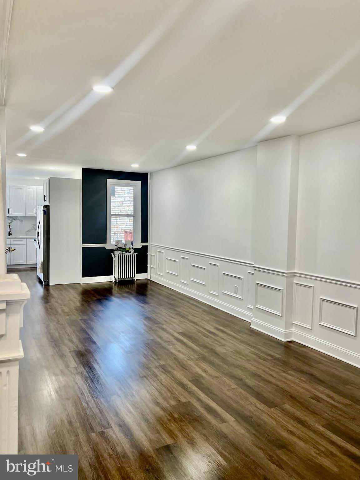 ELLWOOD PARK - Residential Lease