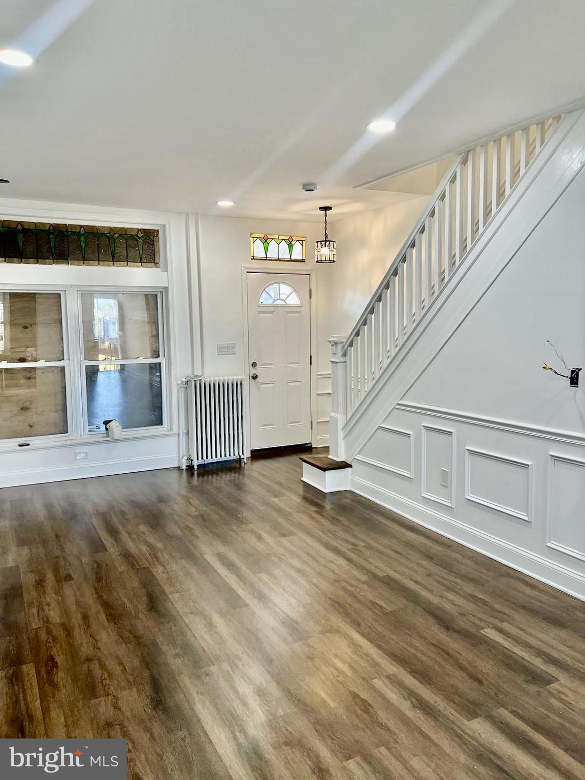 ELLWOOD PARK - Residential Lease