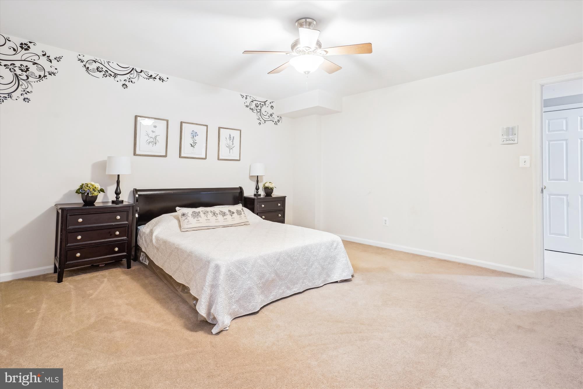 VIRGINIA OAKS - Residential