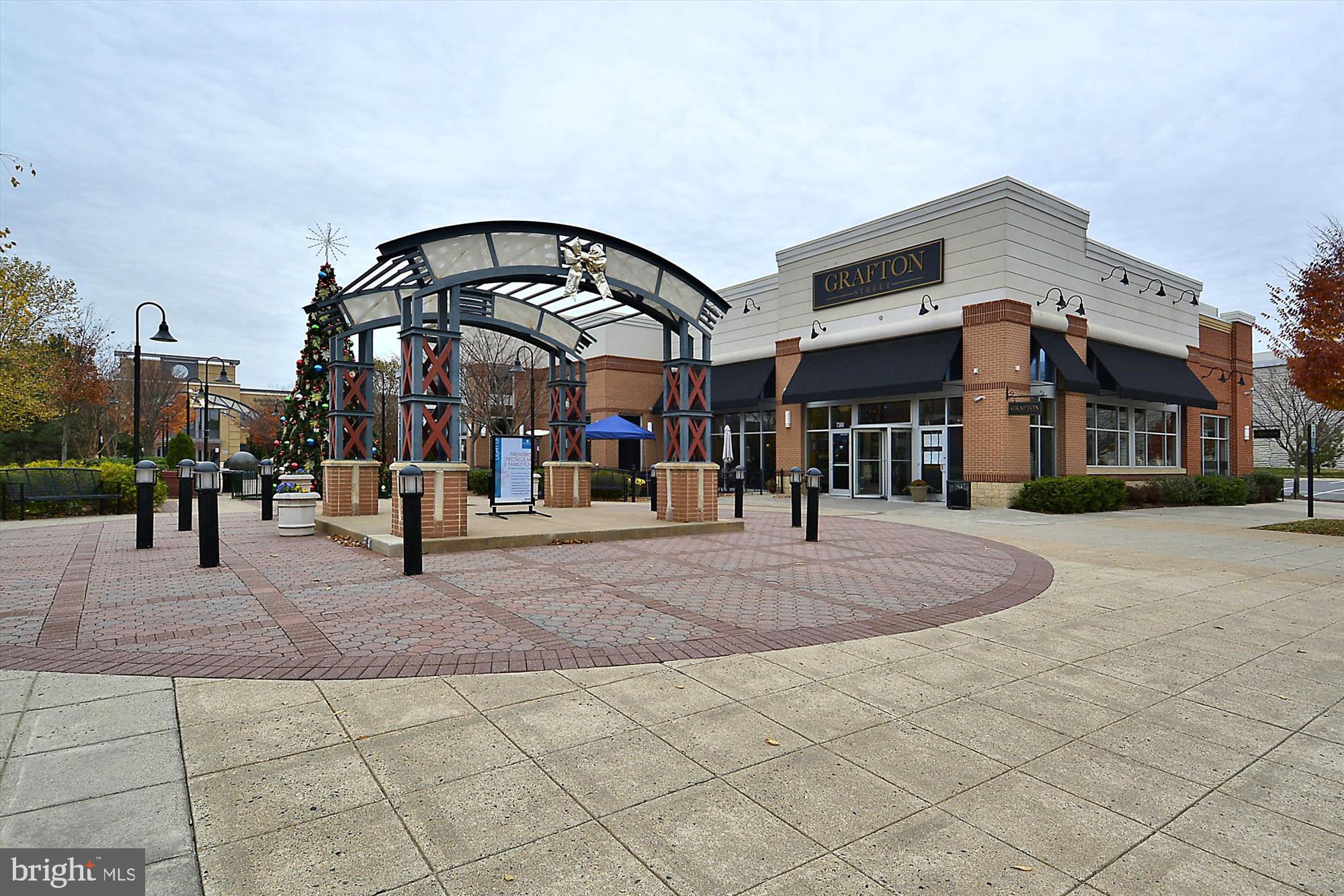 VIRGINIA OAKS - Residential