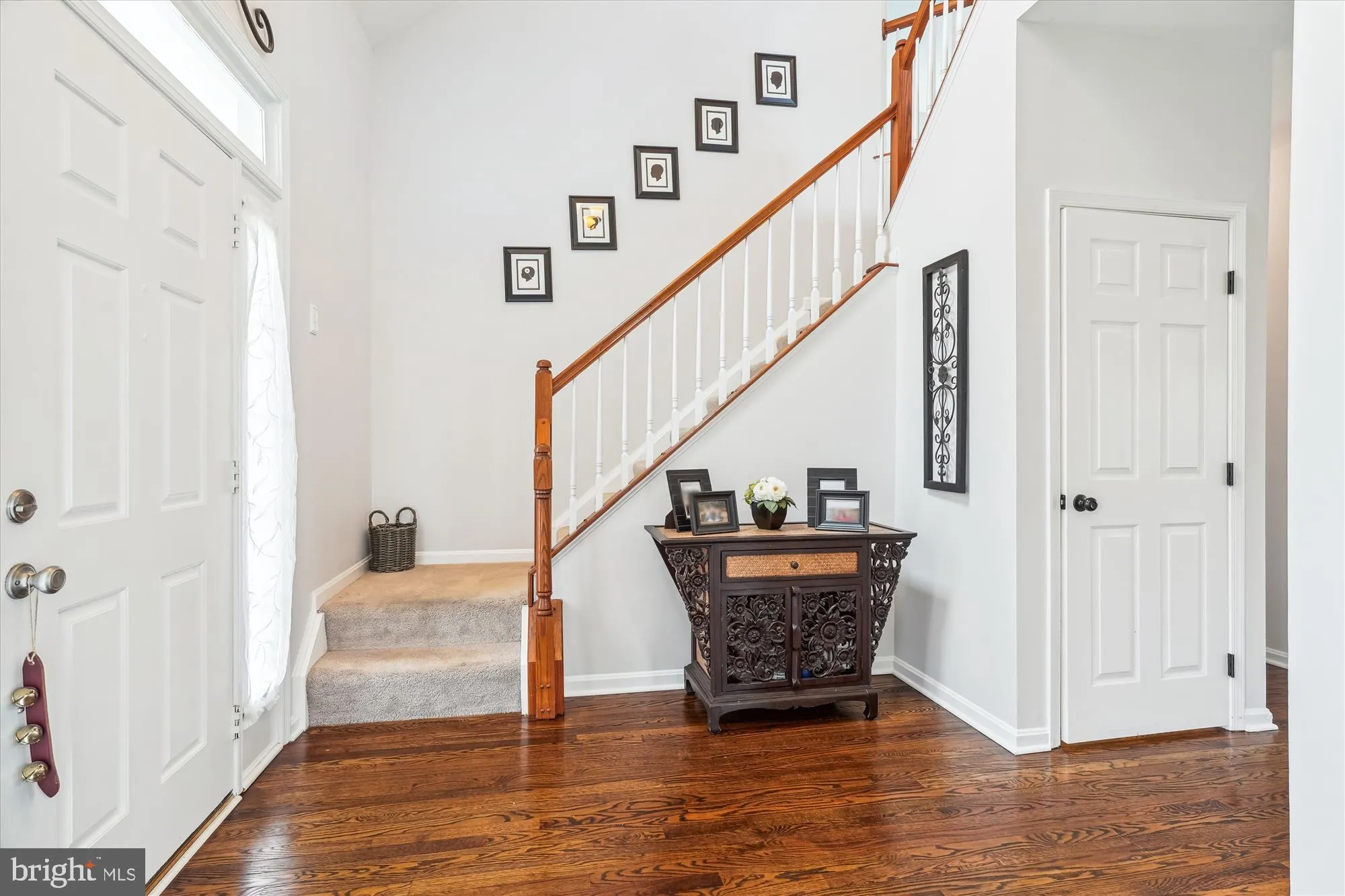 Gainesville, Virginia 20155, United States, 4 Bedrooms Bedrooms, ,4 BathroomsBathrooms,Residential,Pending,103929