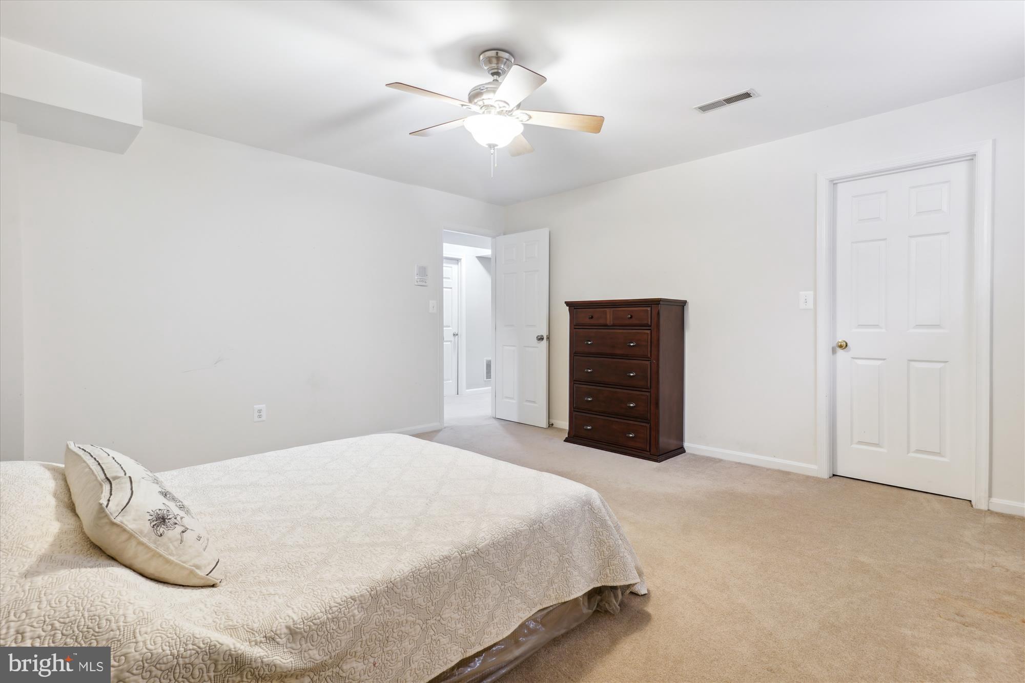 VIRGINIA OAKS - Residential