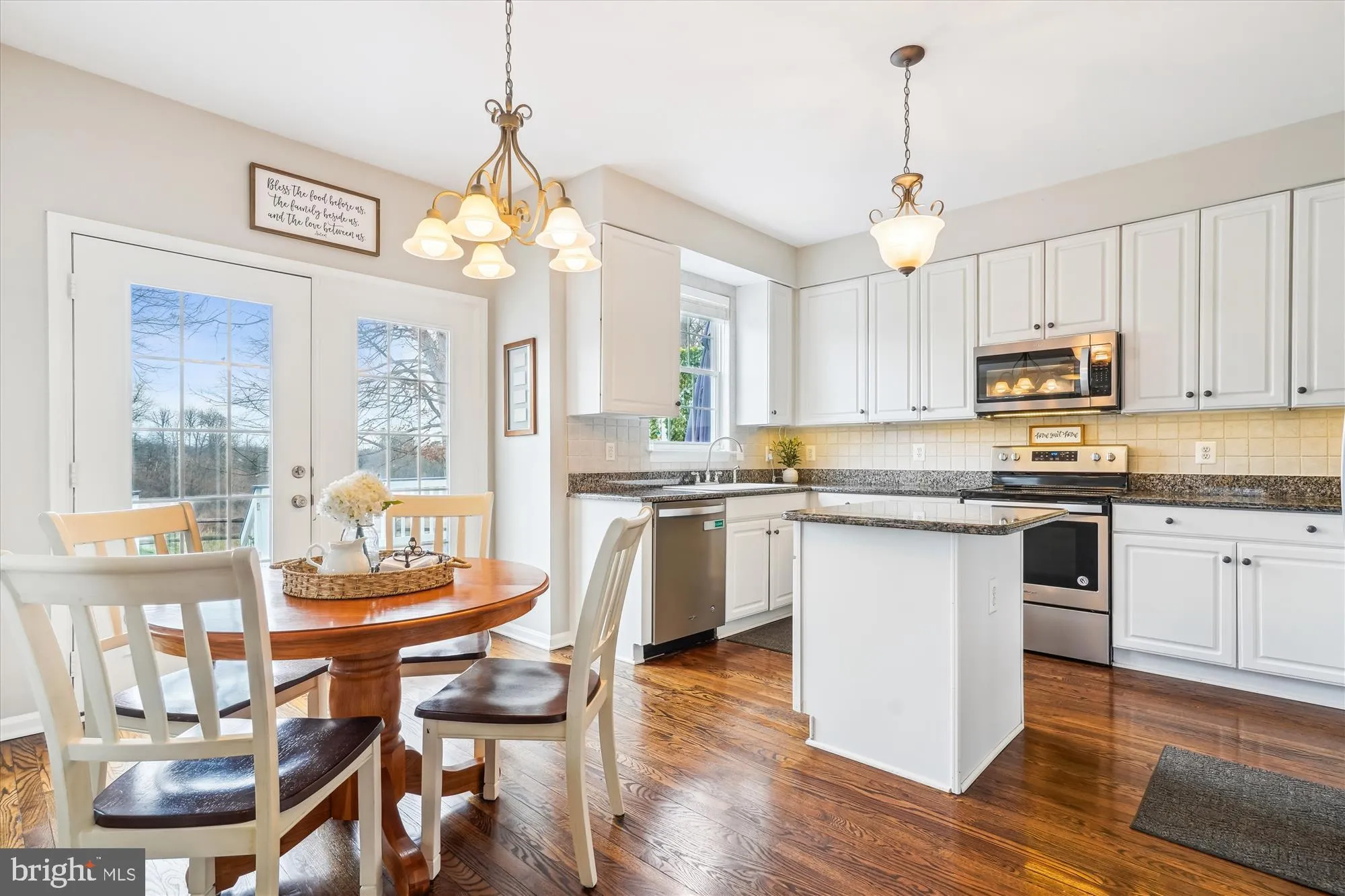 Gainesville, Virginia 20155, United States, 4 Bedrooms Bedrooms, ,4 BathroomsBathrooms,Residential,Pending,103929