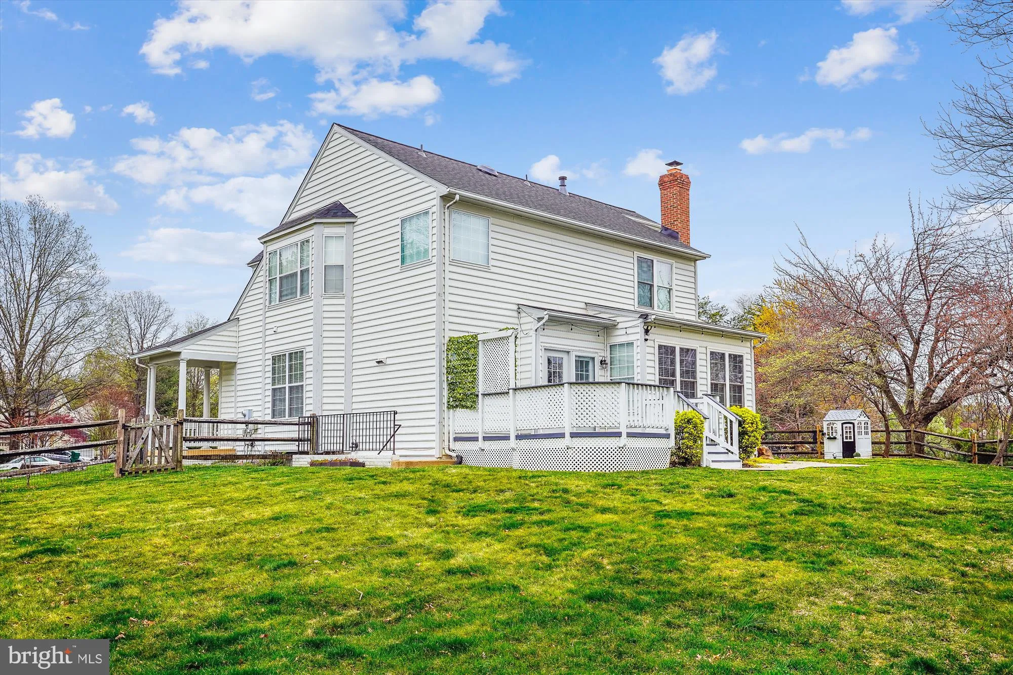 Gainesville, Virginia 20155, United States, 4 Bedrooms Bedrooms, ,4 BathroomsBathrooms,Residential,Pending,103929