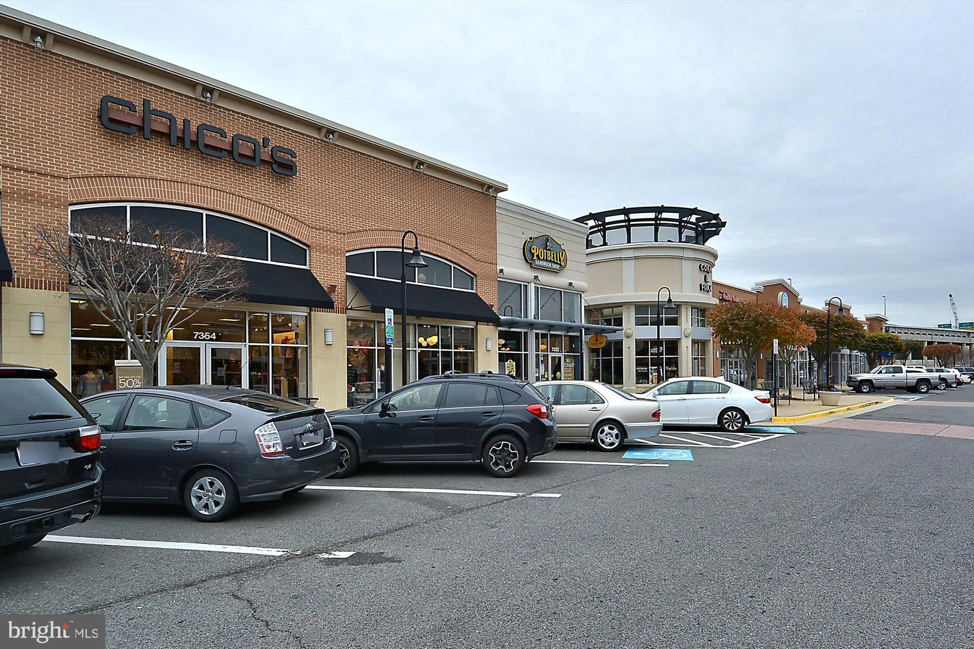 Gainesville, Virginia 20155, United States, 4 Bedrooms Bedrooms, ,4 BathroomsBathrooms,Residential,Pending,103929