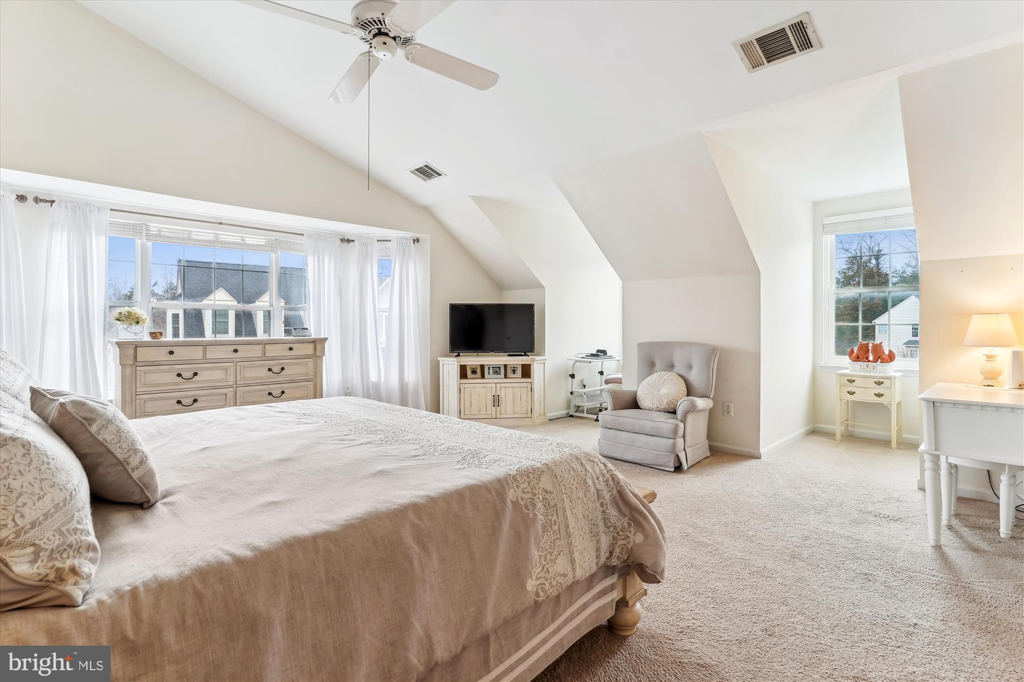 VIRGINIA OAKS - Residential