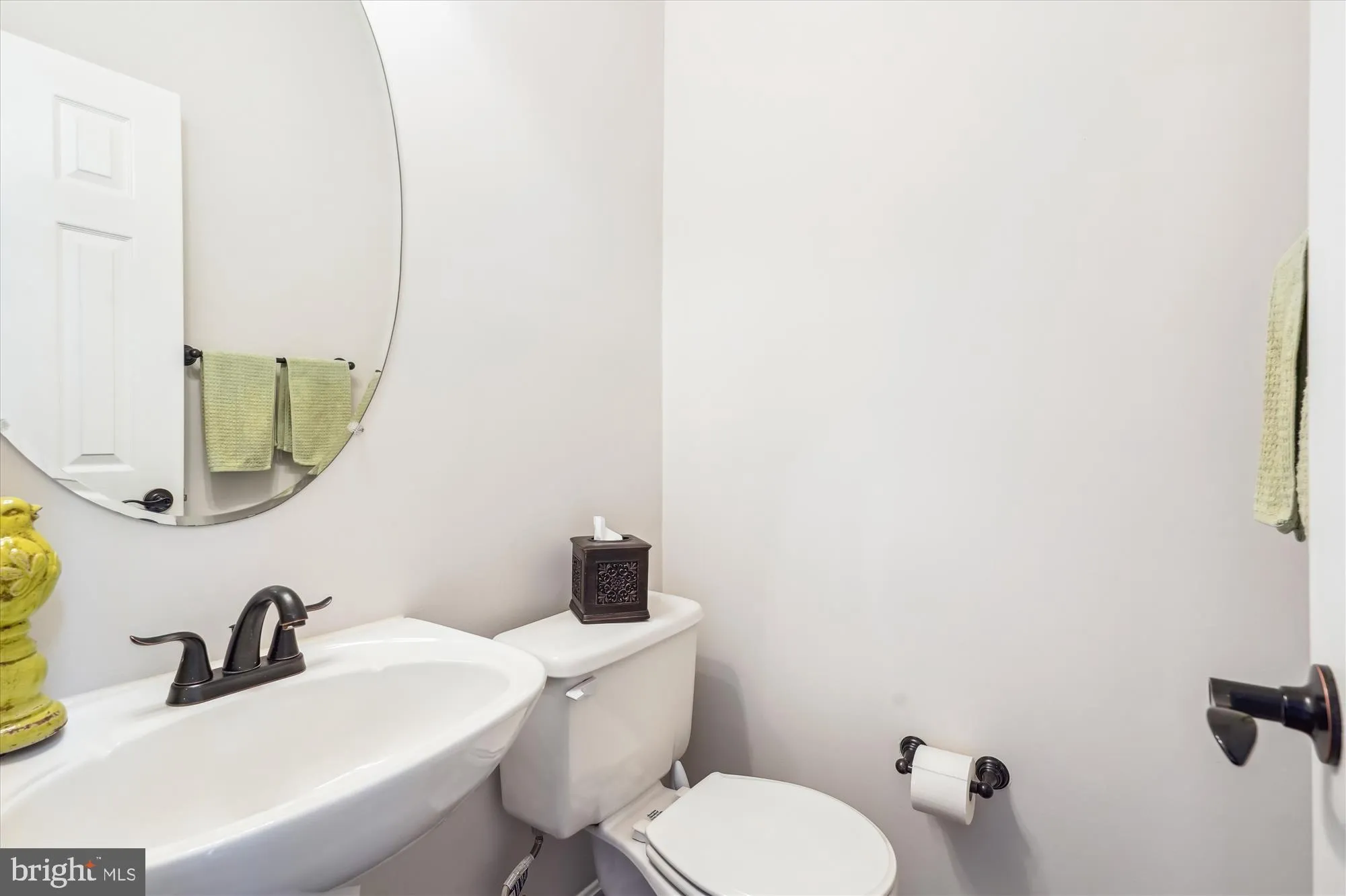 Gainesville, Virginia 20155, United States, 4 Bedrooms Bedrooms, ,4 BathroomsBathrooms,Residential,Pending,103929