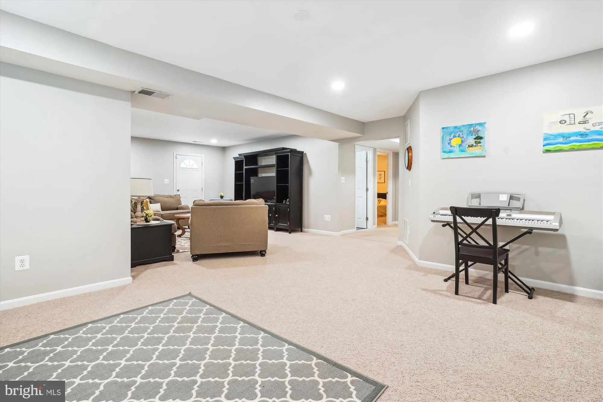 Gainesville, Virginia 20155, United States, 4 Bedrooms Bedrooms, ,4 BathroomsBathrooms,Residential,Pending,103929