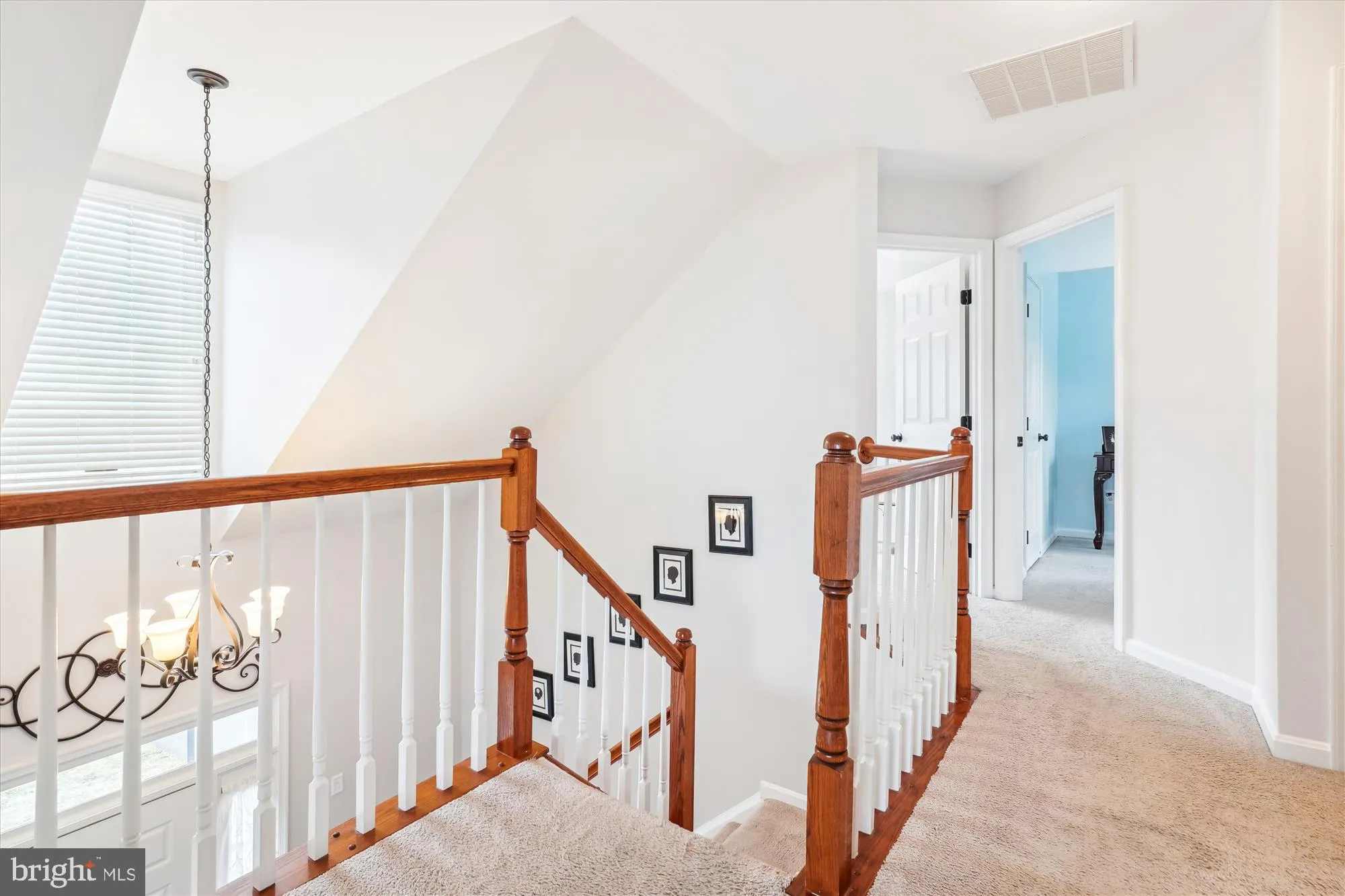 Gainesville, Virginia 20155, United States, 4 Bedrooms Bedrooms, ,4 BathroomsBathrooms,Residential,Pending,103929