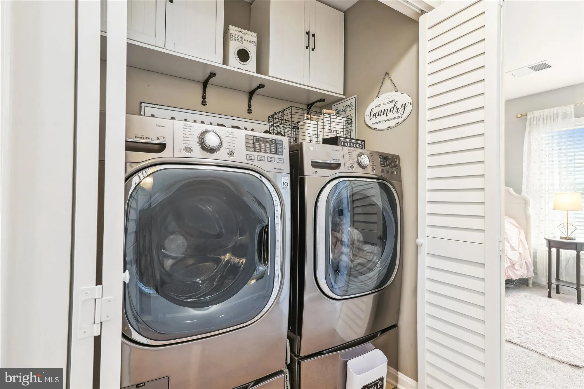 Gainesville, Virginia 20155, United States, 4 Bedrooms Bedrooms, ,4 BathroomsBathrooms,Residential,Pending,103929