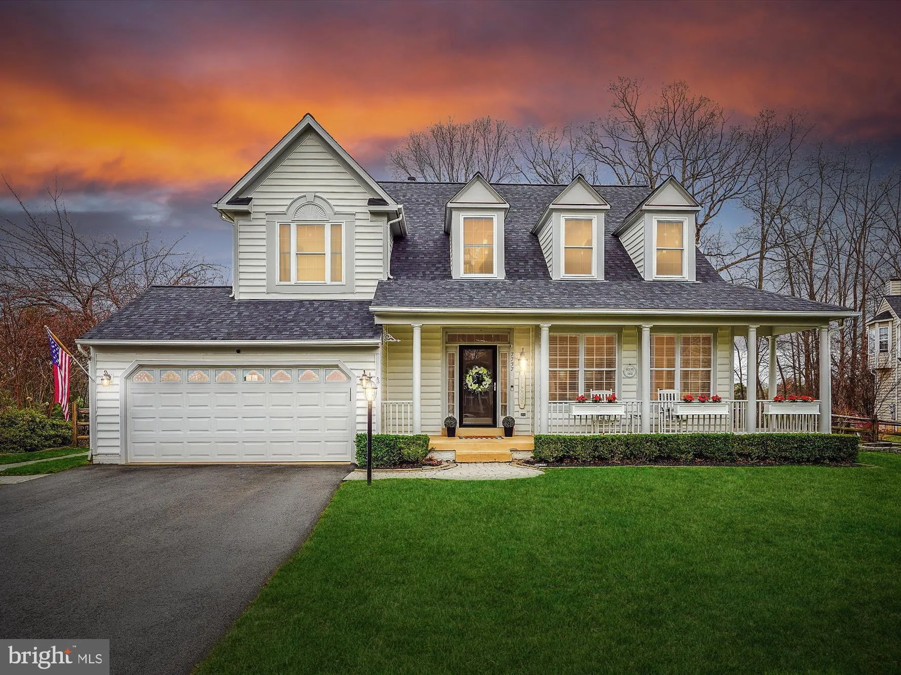 Gainesville, Virginia 20155, United States, 4 Bedrooms Bedrooms, ,4 BathroomsBathrooms,Residential,Pending,103929