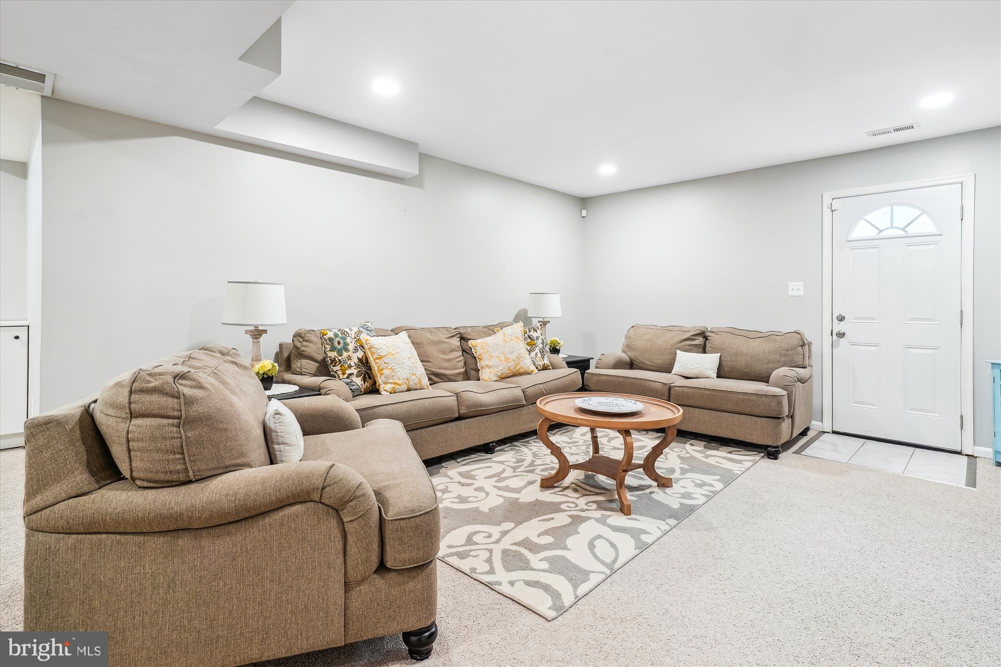 VIRGINIA OAKS - Residential