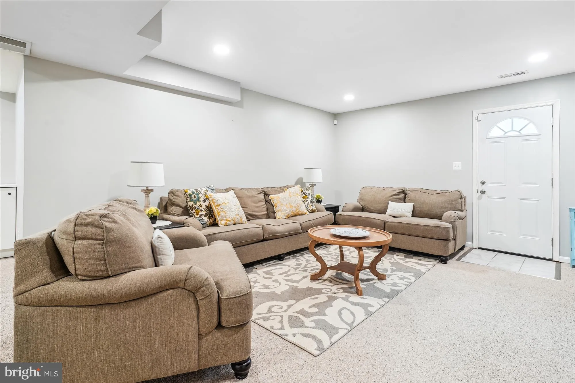 Gainesville, Virginia 20155, United States, 4 Bedrooms Bedrooms, ,4 BathroomsBathrooms,Residential,Pending,103929