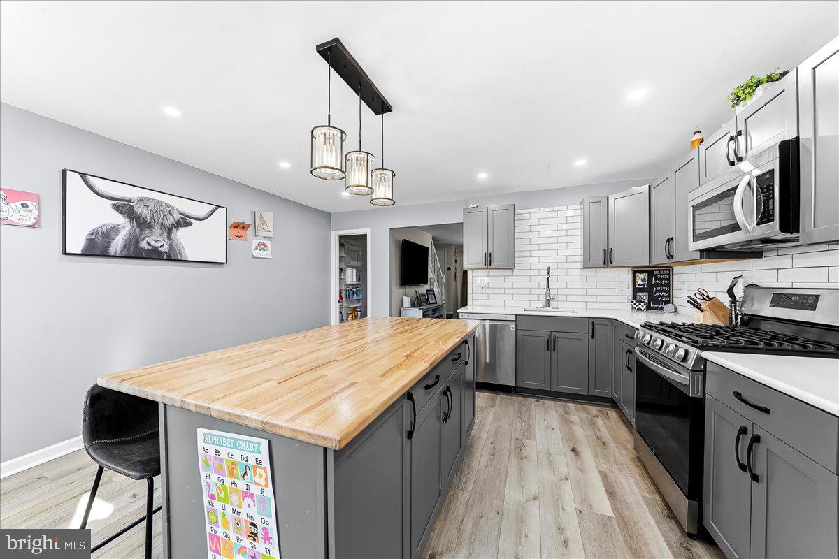 DELMAR VILLAGE - Residential