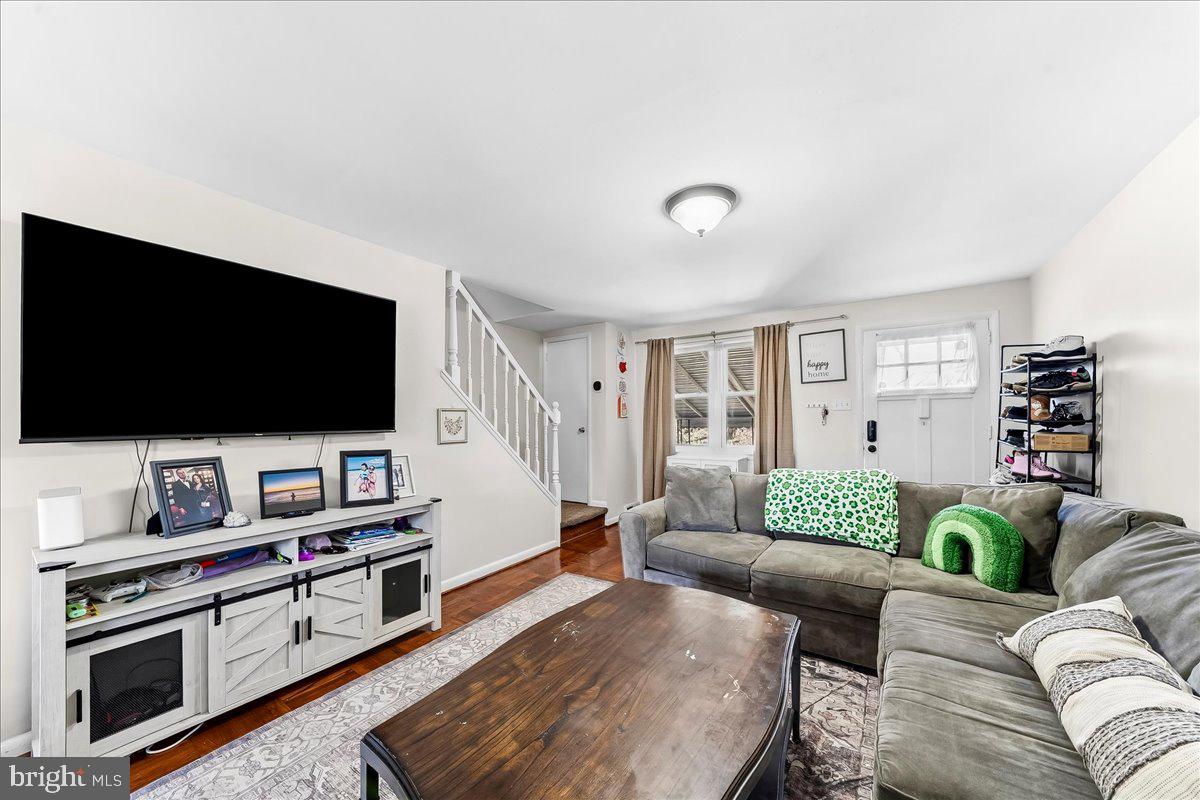 DELMAR VILLAGE - Residential