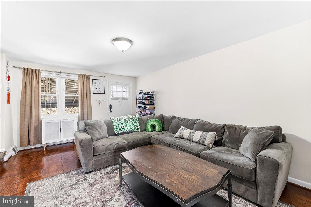 DELMAR VILLAGE - Residential