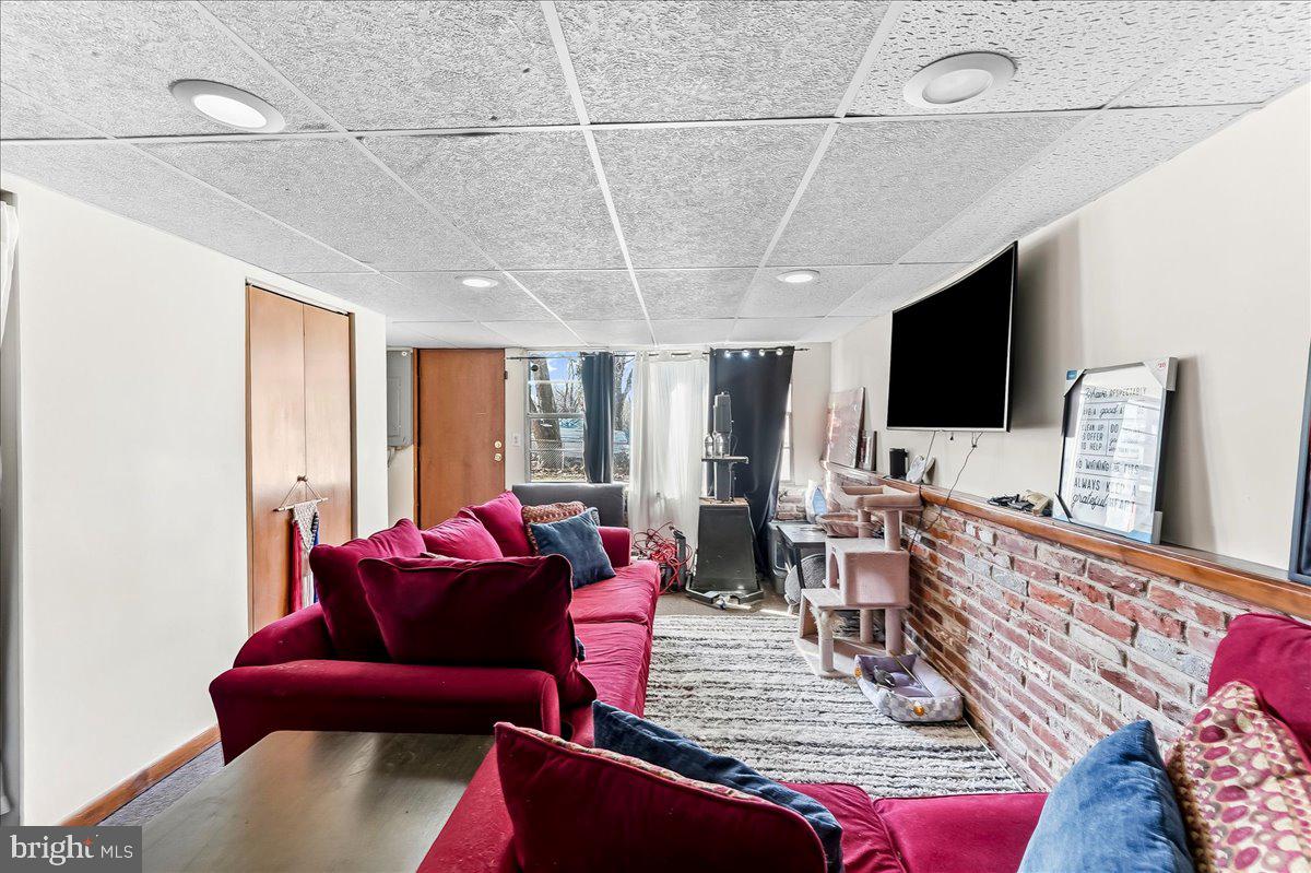 DELMAR VILLAGE - Residential