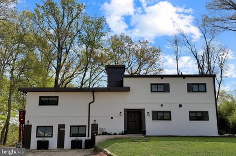 8341 ROLLING ROAD SPRINGFIELD VA 22153