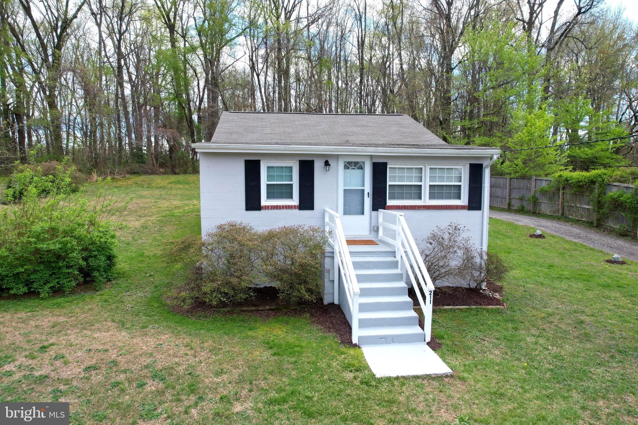FRIENDSHIP - Residential Lease
