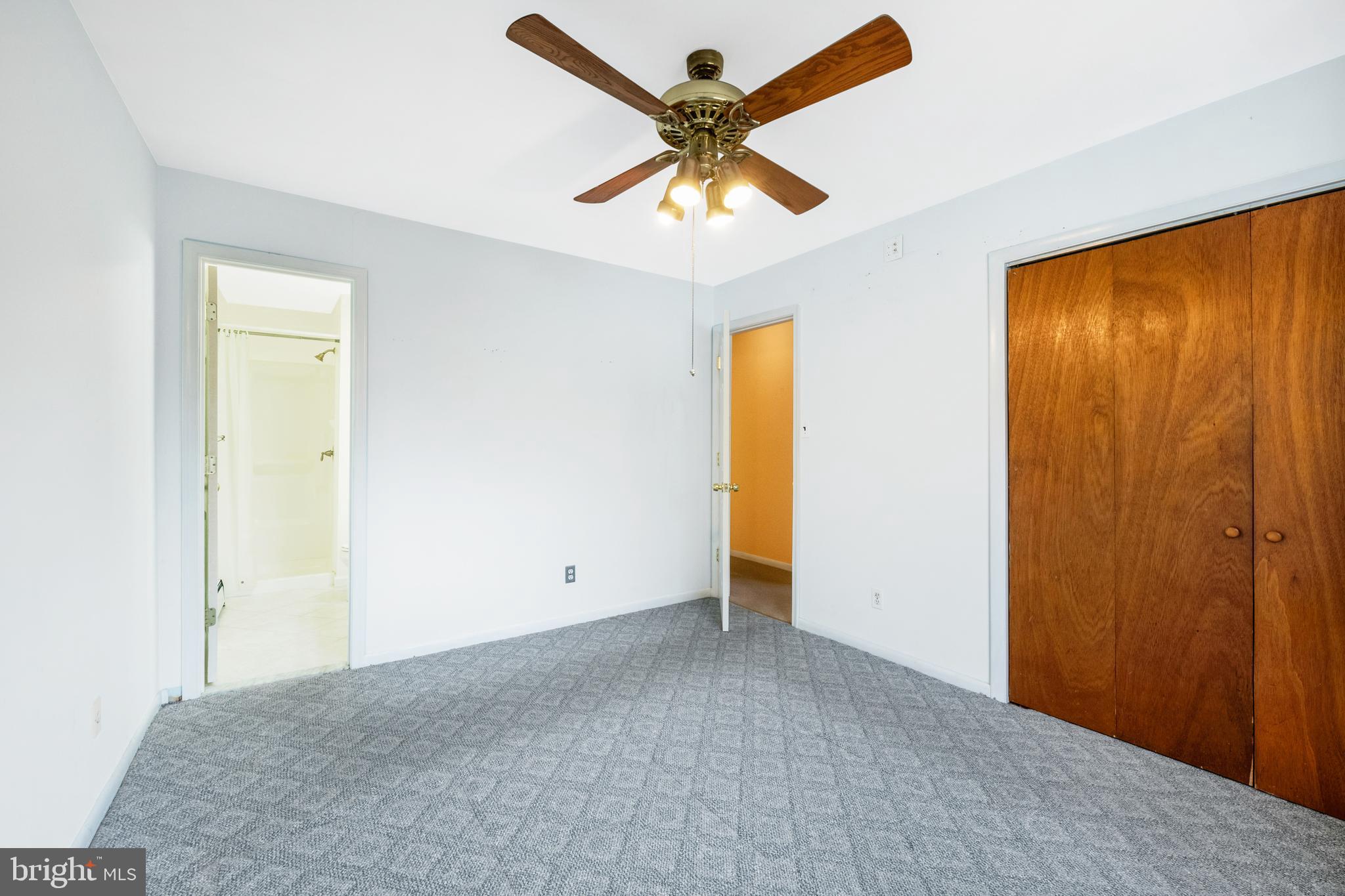 EDGEWATER - Residential