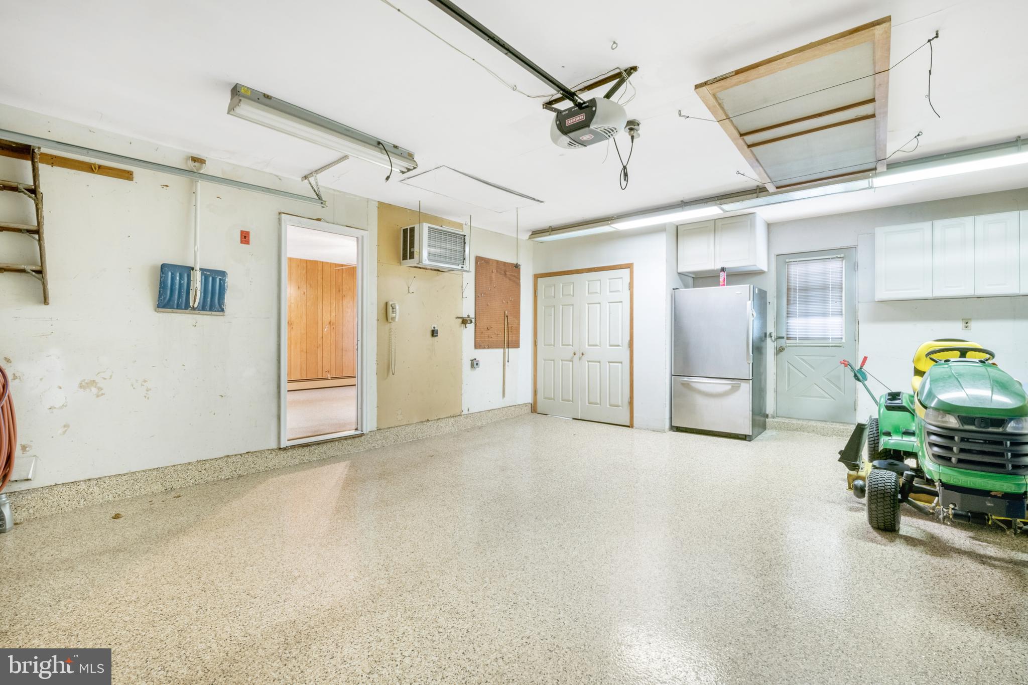 EDGEWATER - Residential