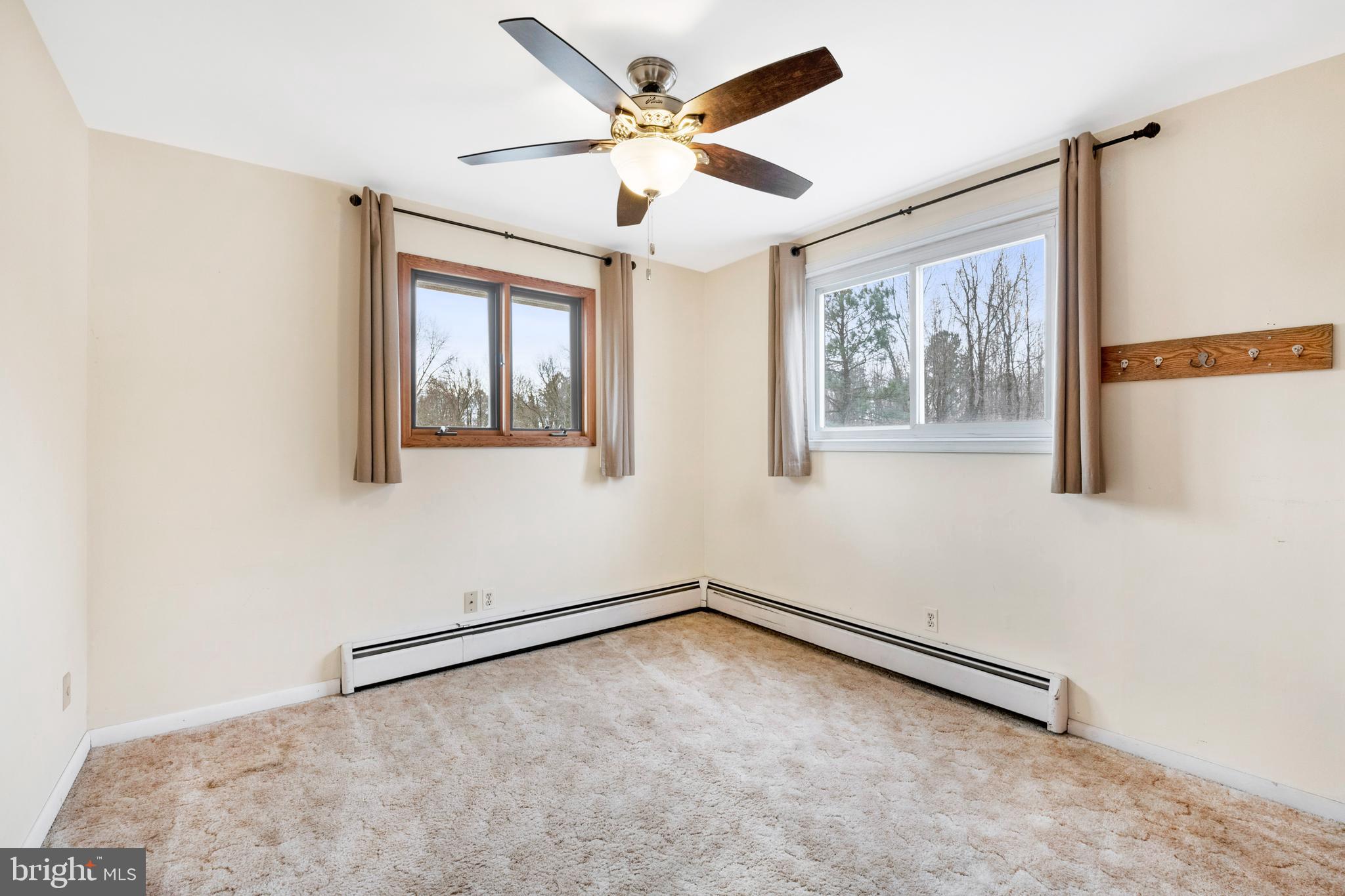 EDGEWATER - Residential