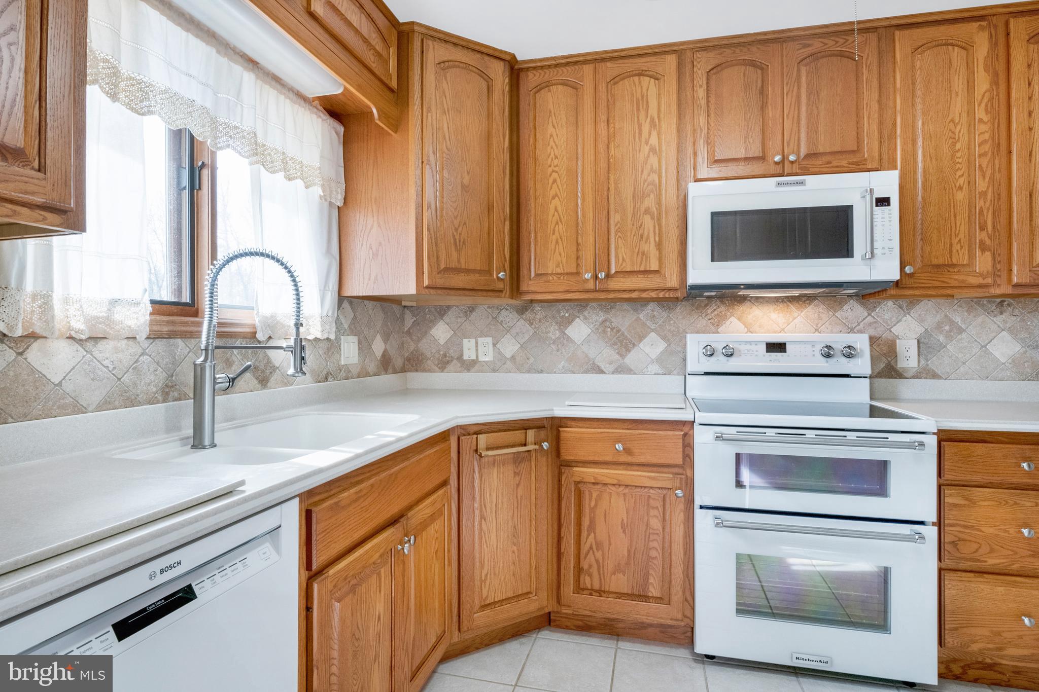 EDGEWATER - Residential