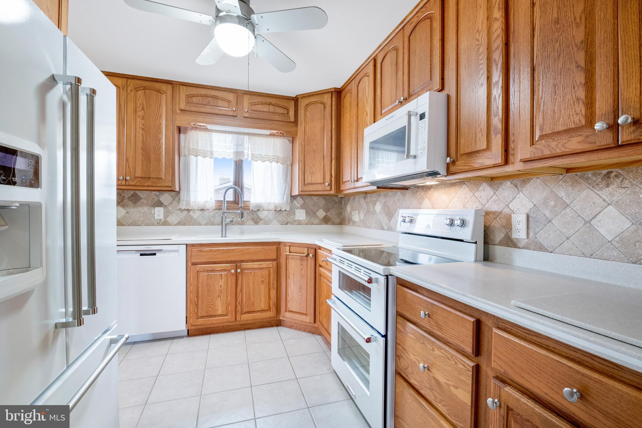 EDGEWATER - Residential