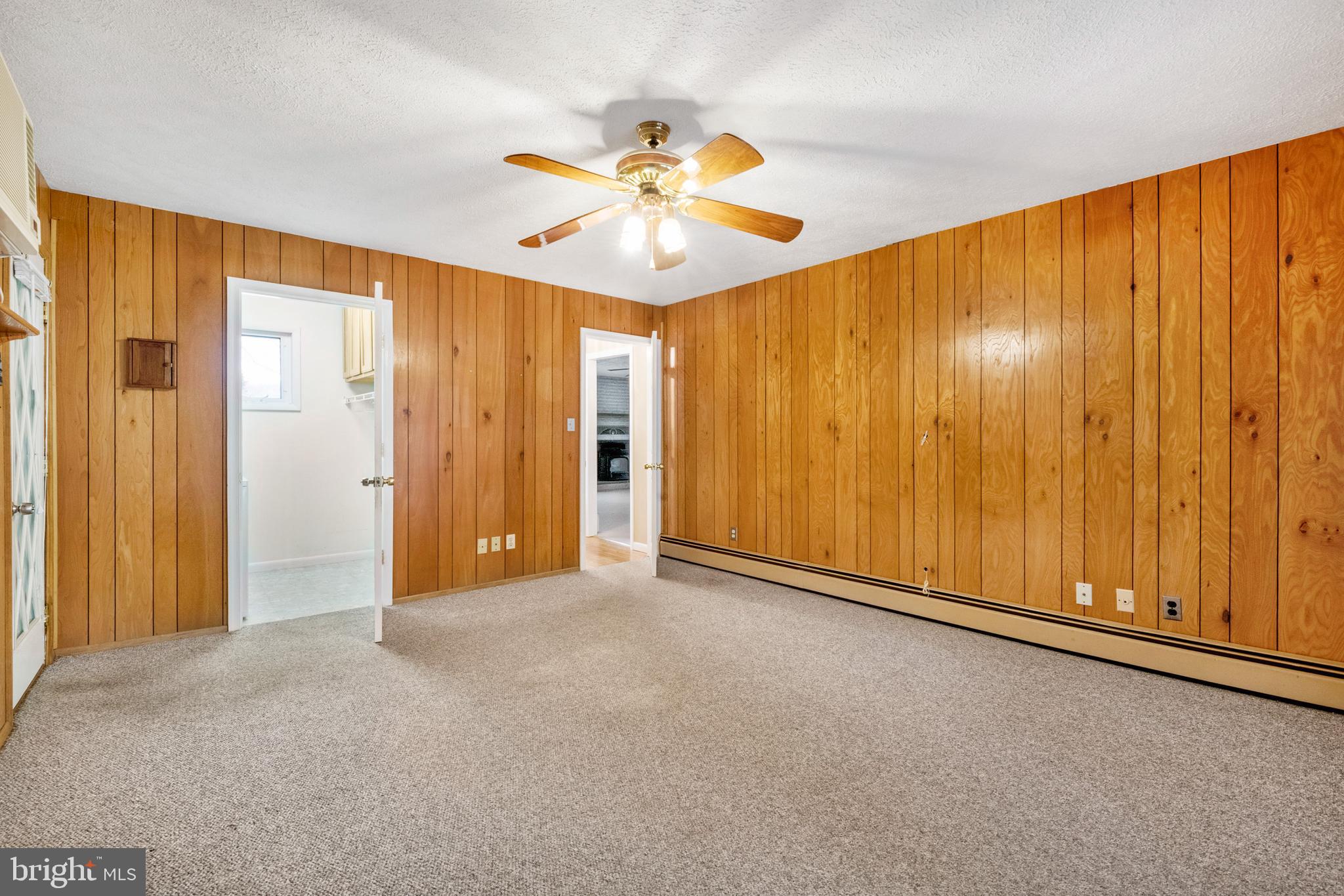 EDGEWATER - Residential