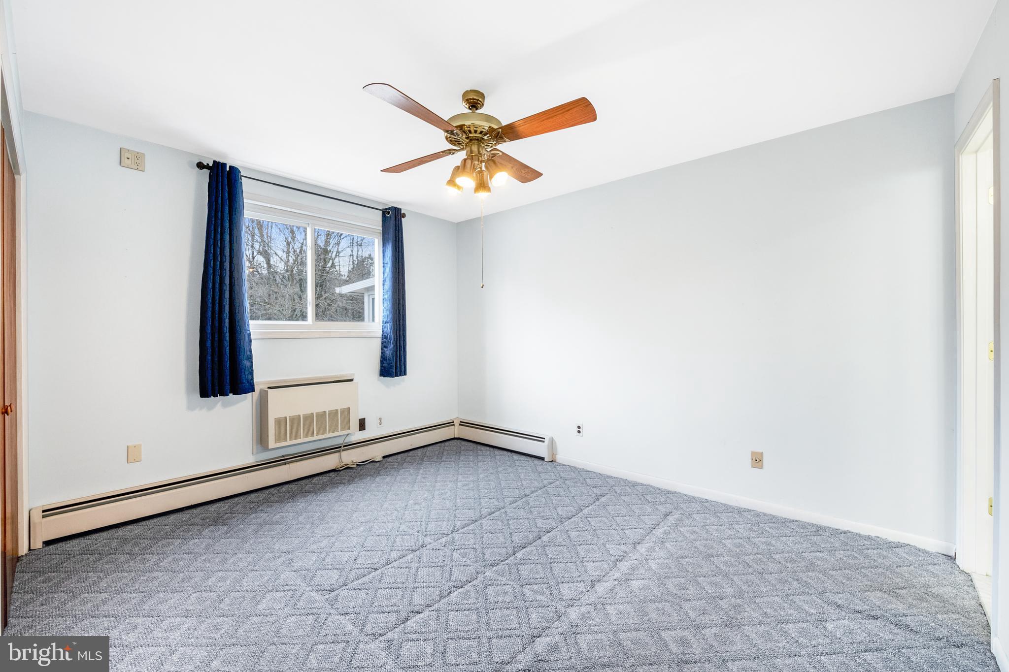 EDGEWATER - Residential