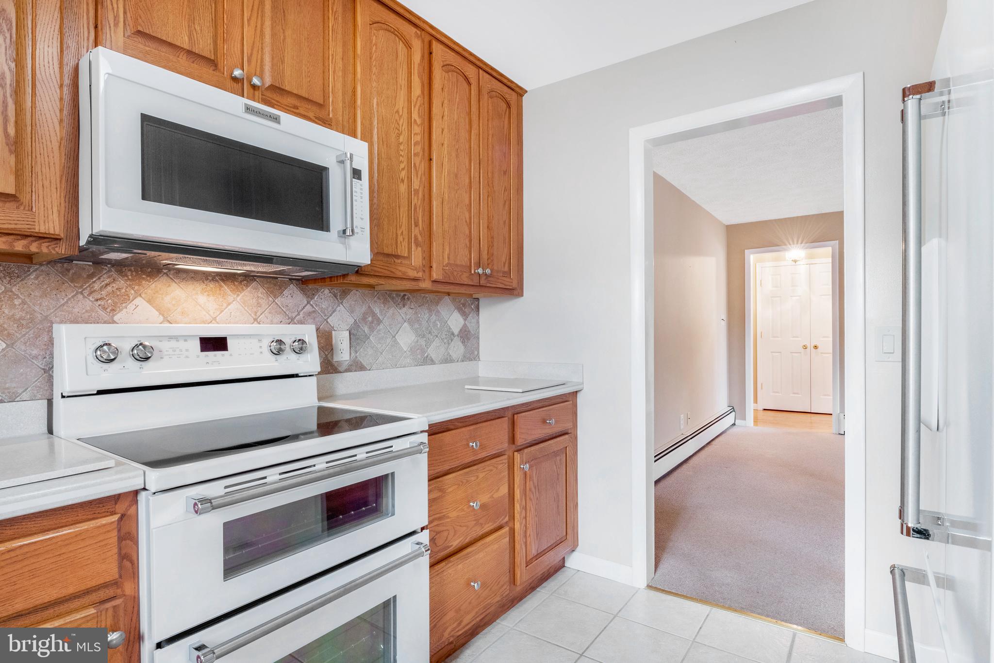 EDGEWATER - Residential