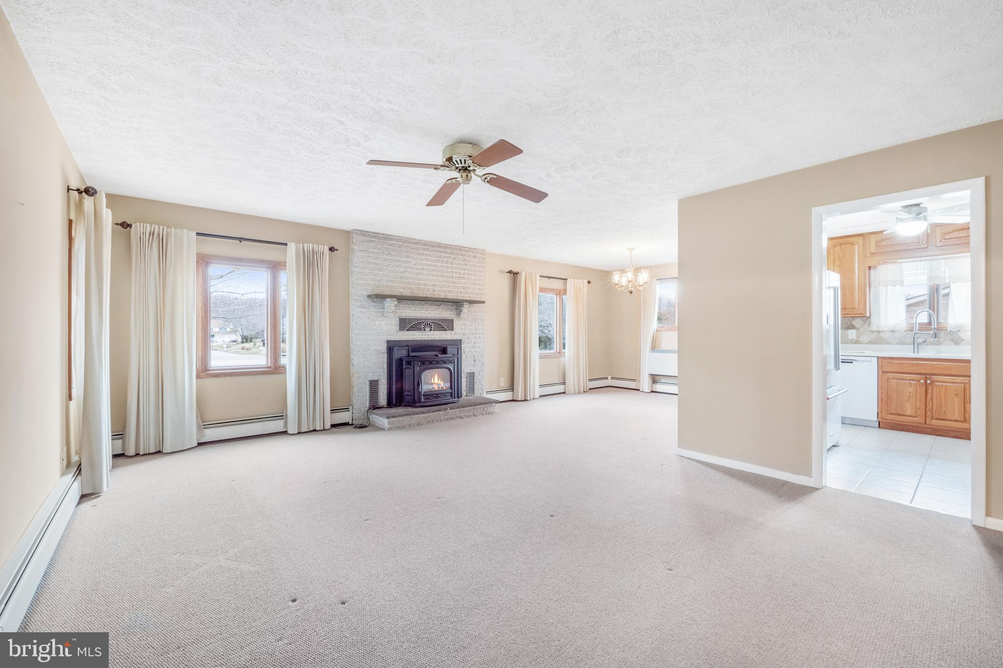 EDGEWATER - Residential