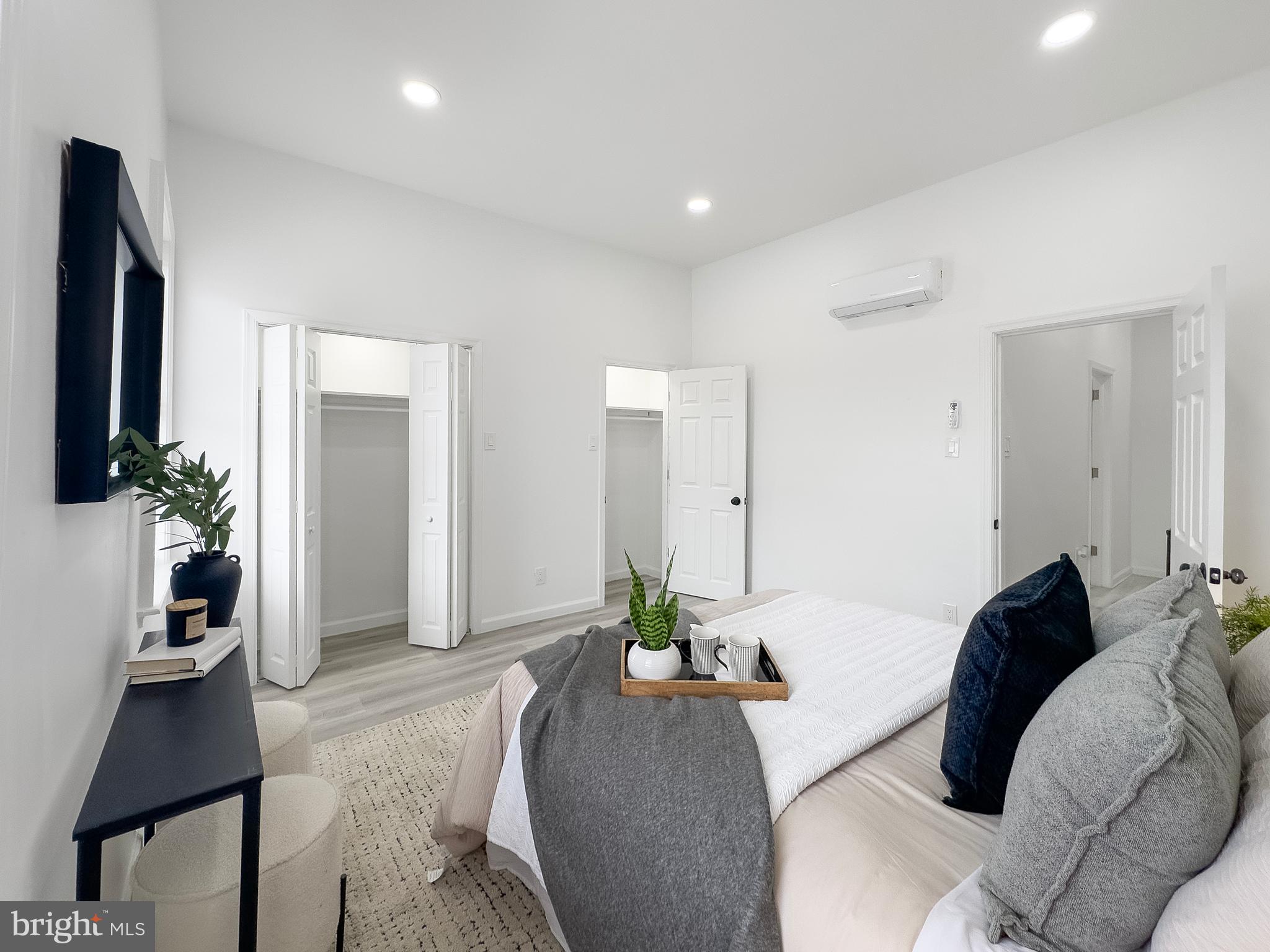 POINT BREEZE - Residential