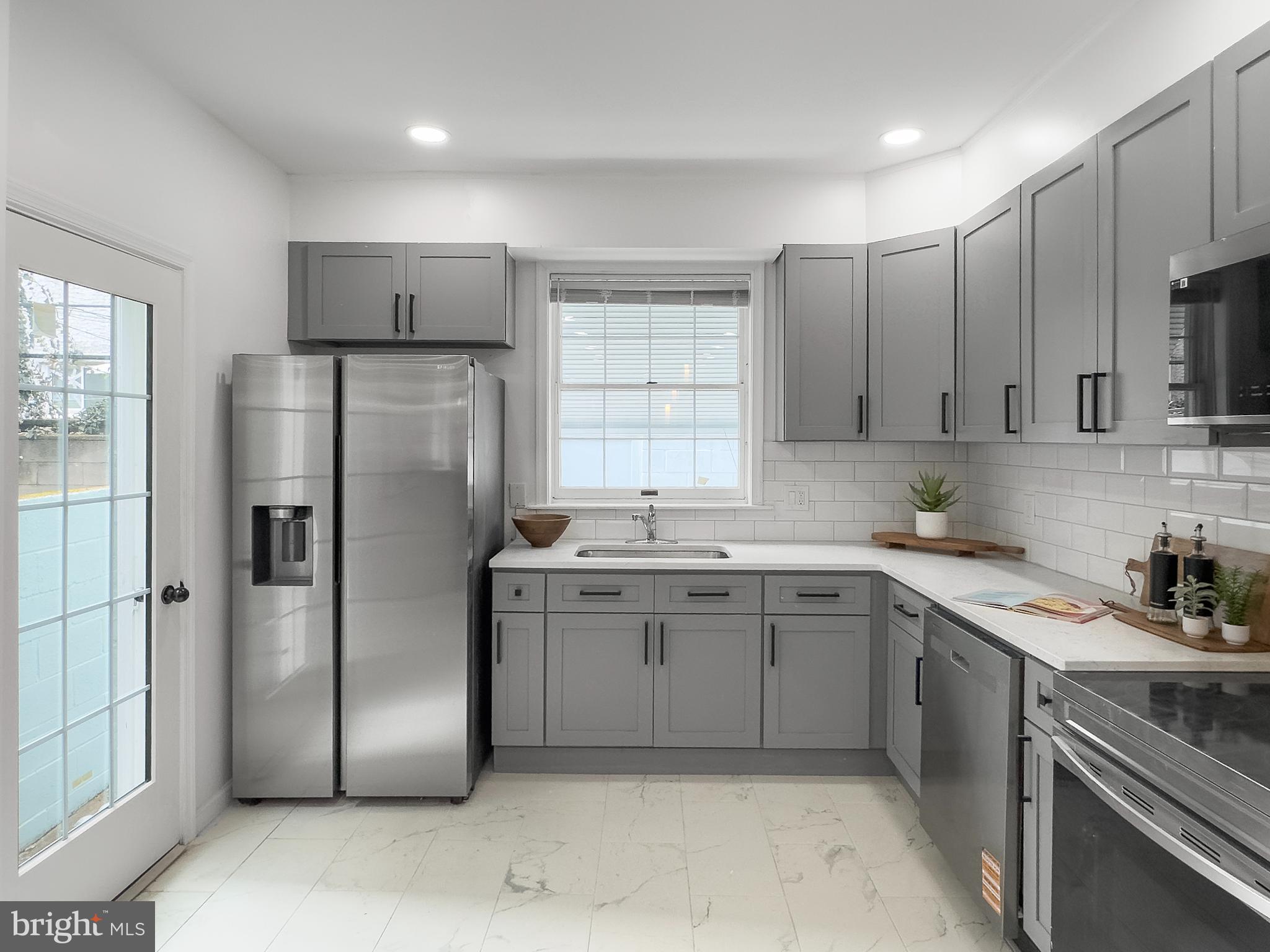 POINT BREEZE - Residential