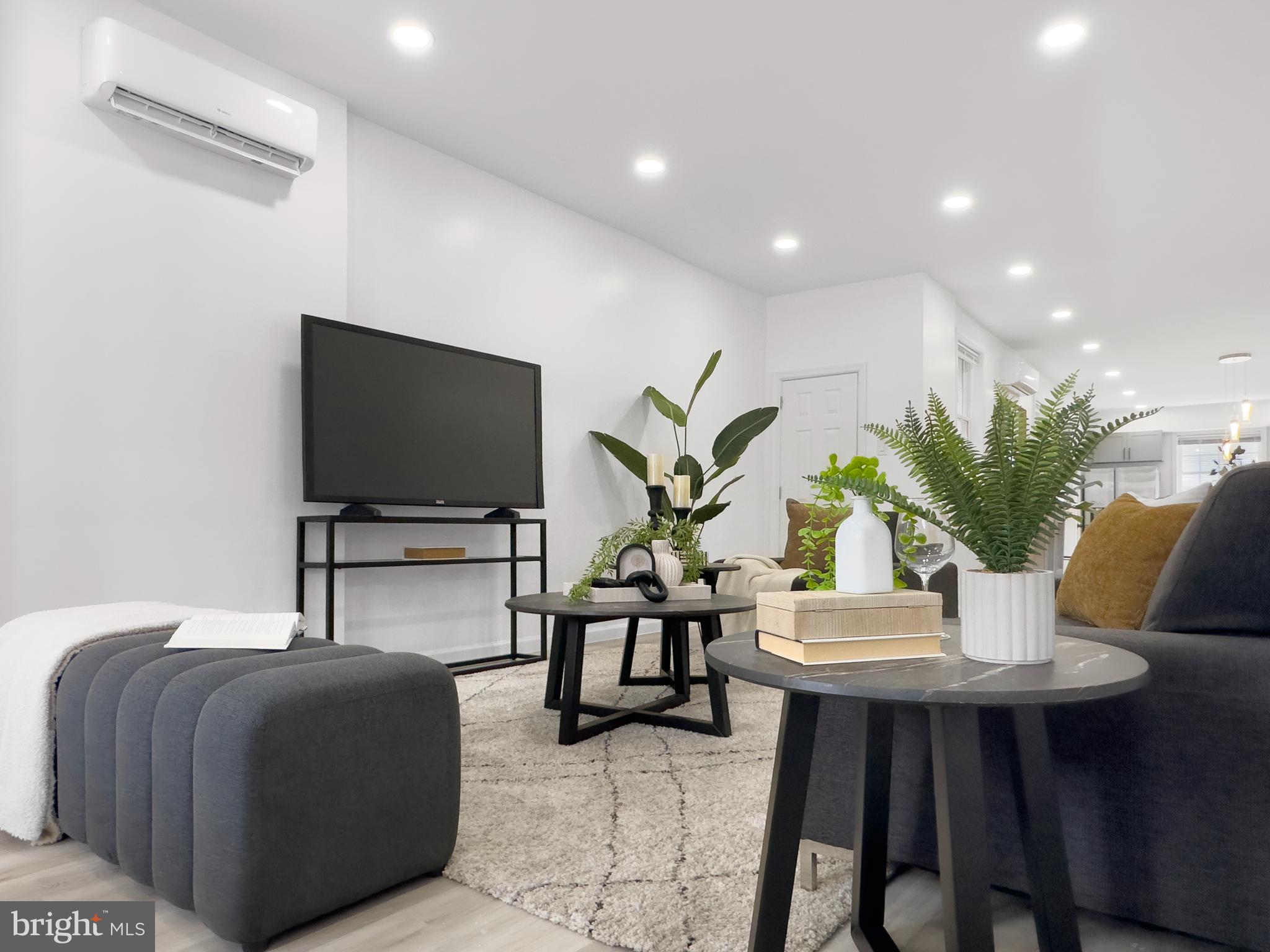 POINT BREEZE - Residential