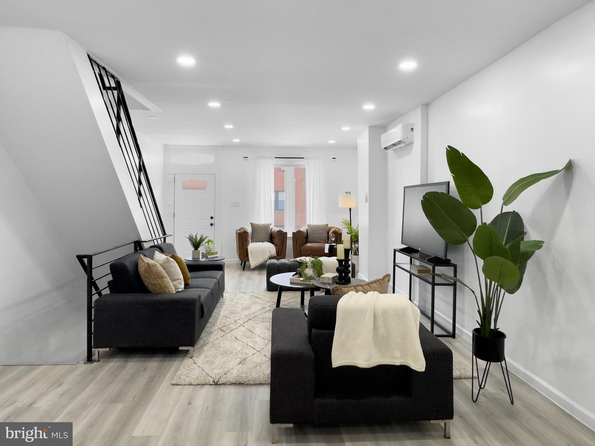 POINT BREEZE - Residential