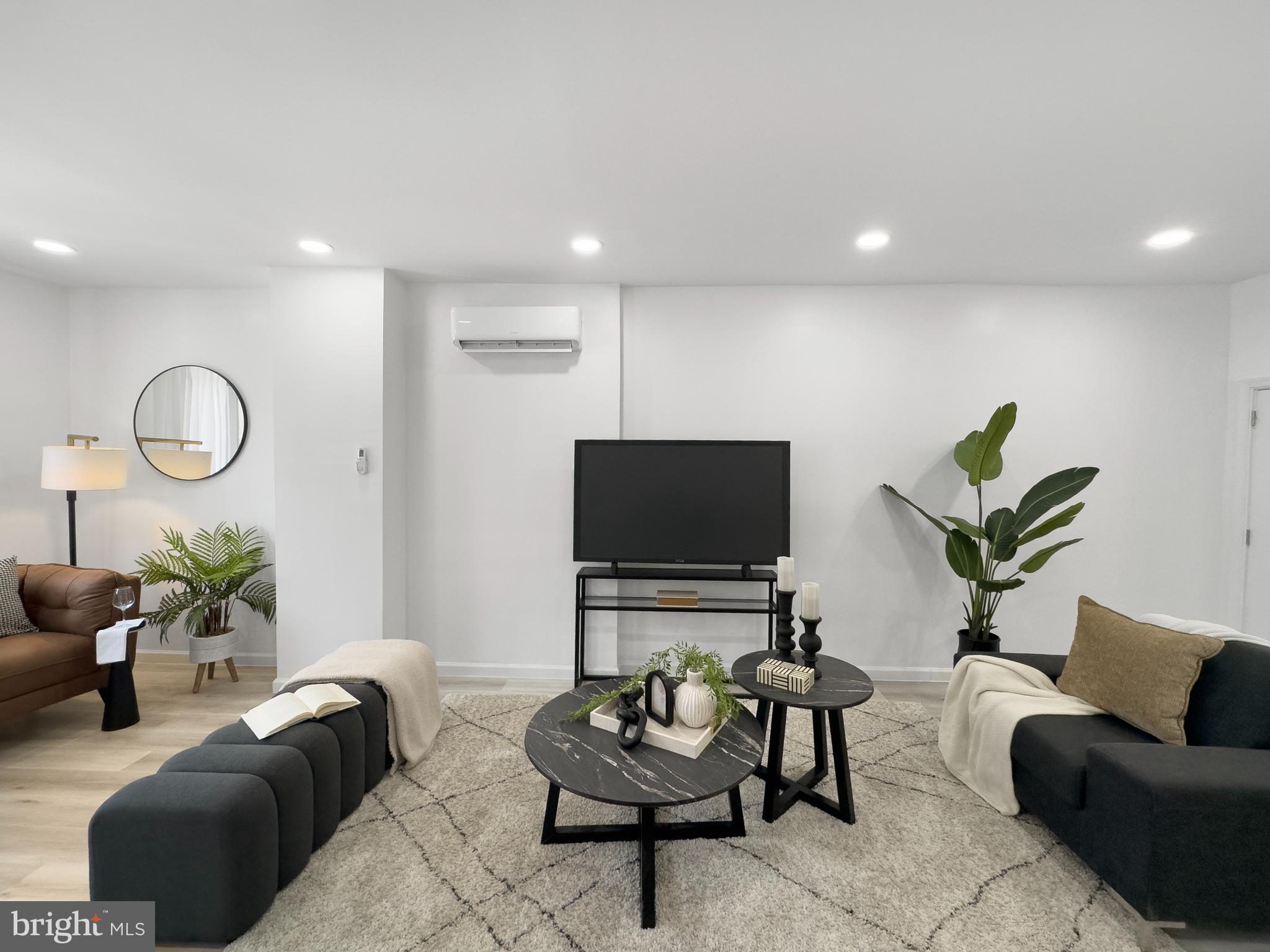 POINT BREEZE - Residential