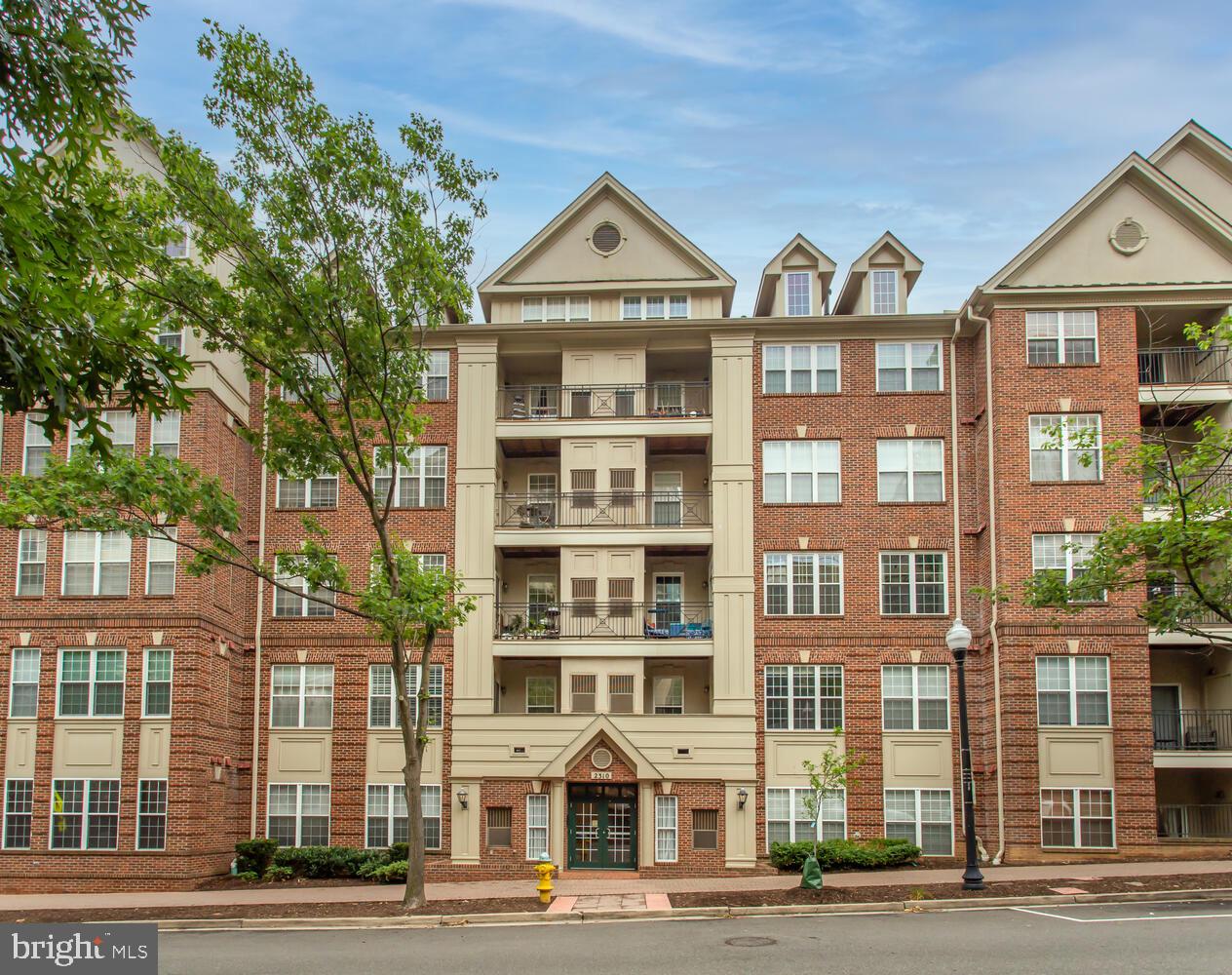 COURTHOUSE HILL - Residential Lease