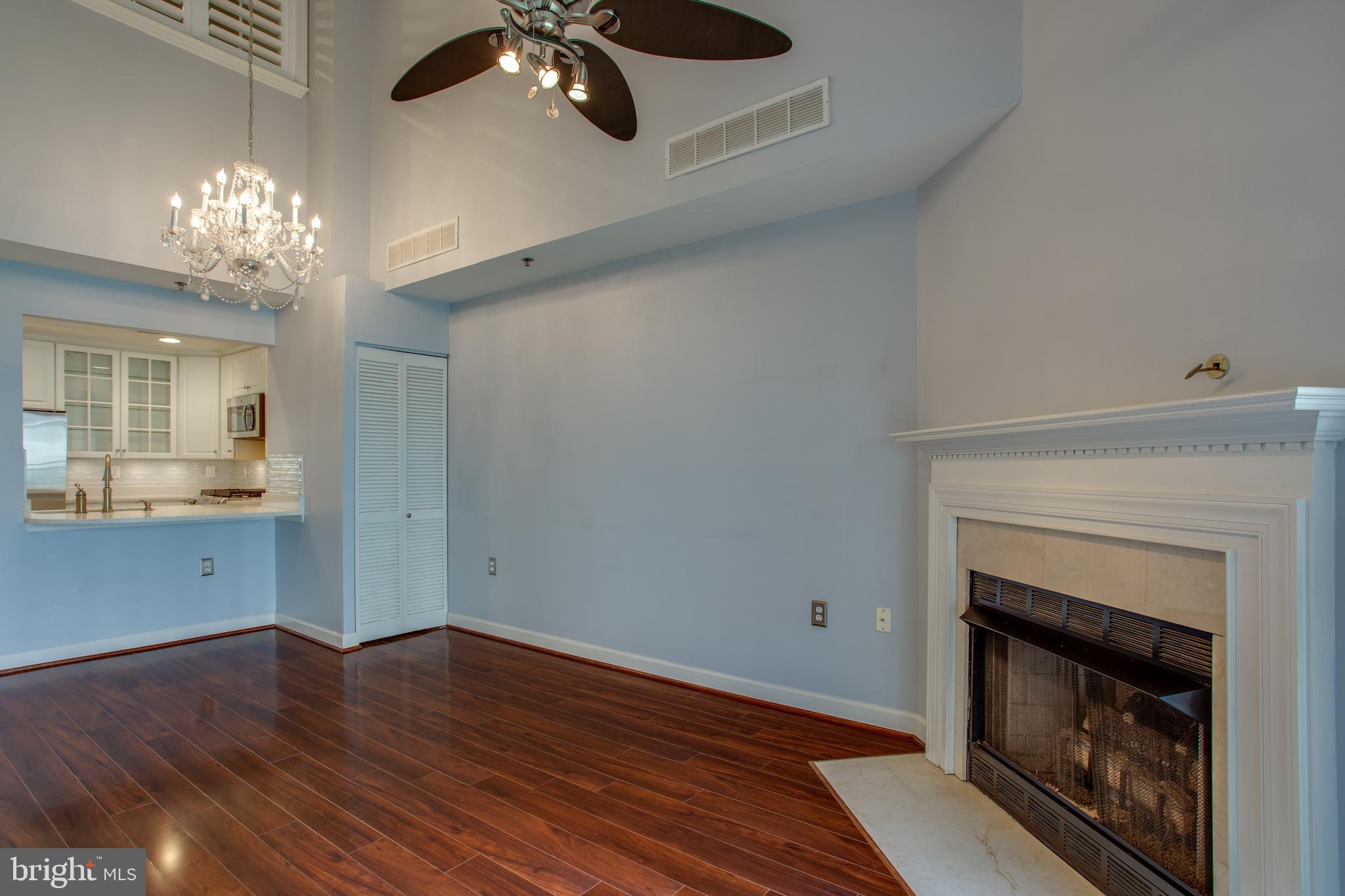 COURTHOUSE HILL - Residential Lease