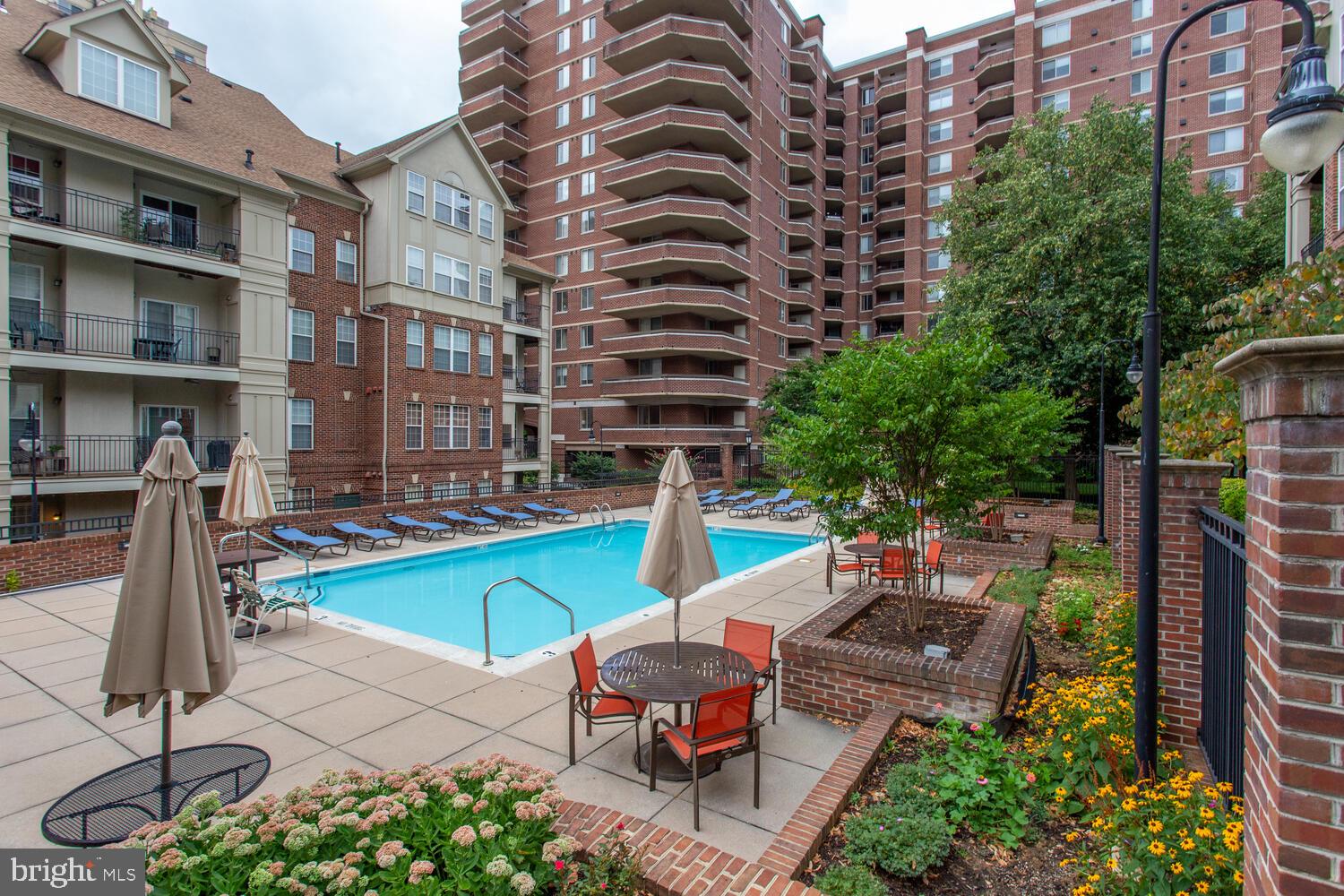 COURTHOUSE HILL - Residential Lease