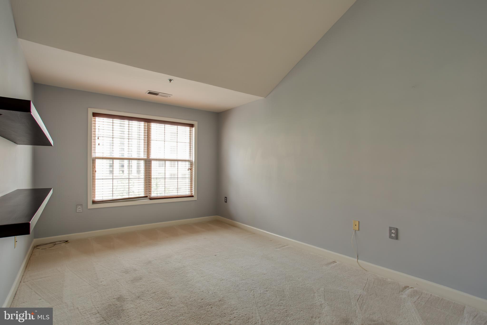 COURTHOUSE HILL - Residential Lease