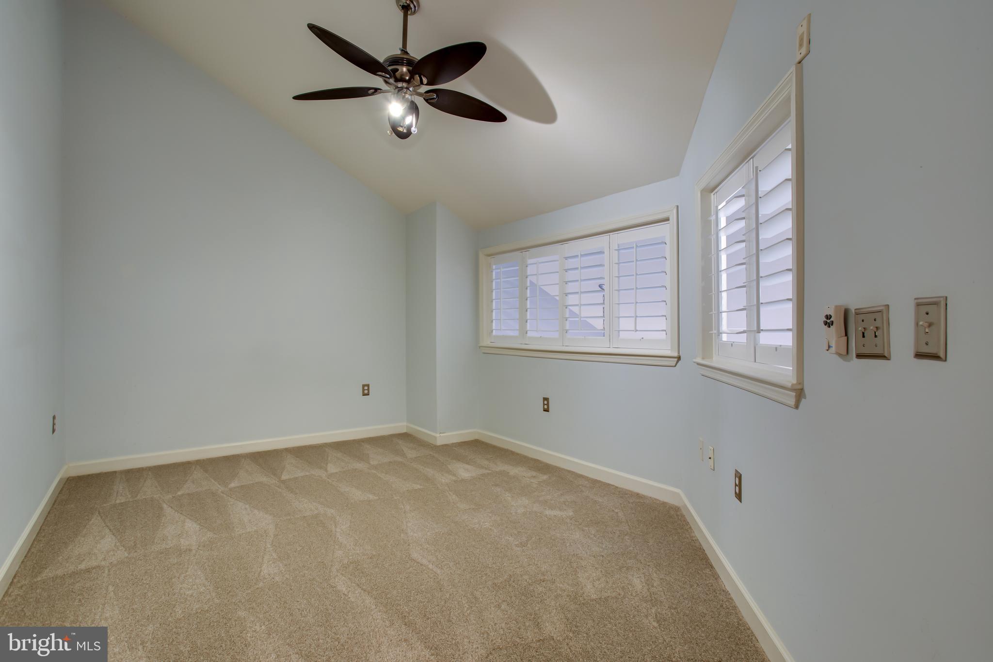 COURTHOUSE HILL - Residential Lease