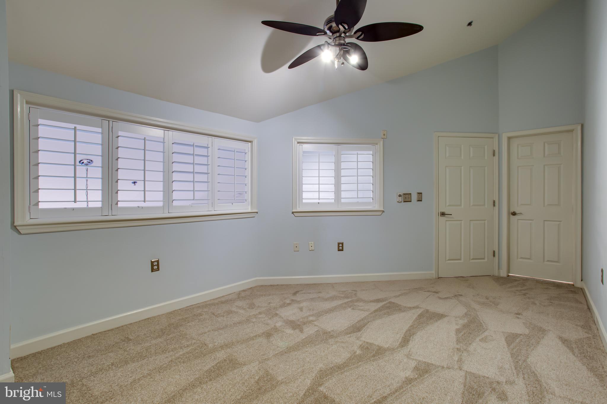 COURTHOUSE HILL - Residential Lease