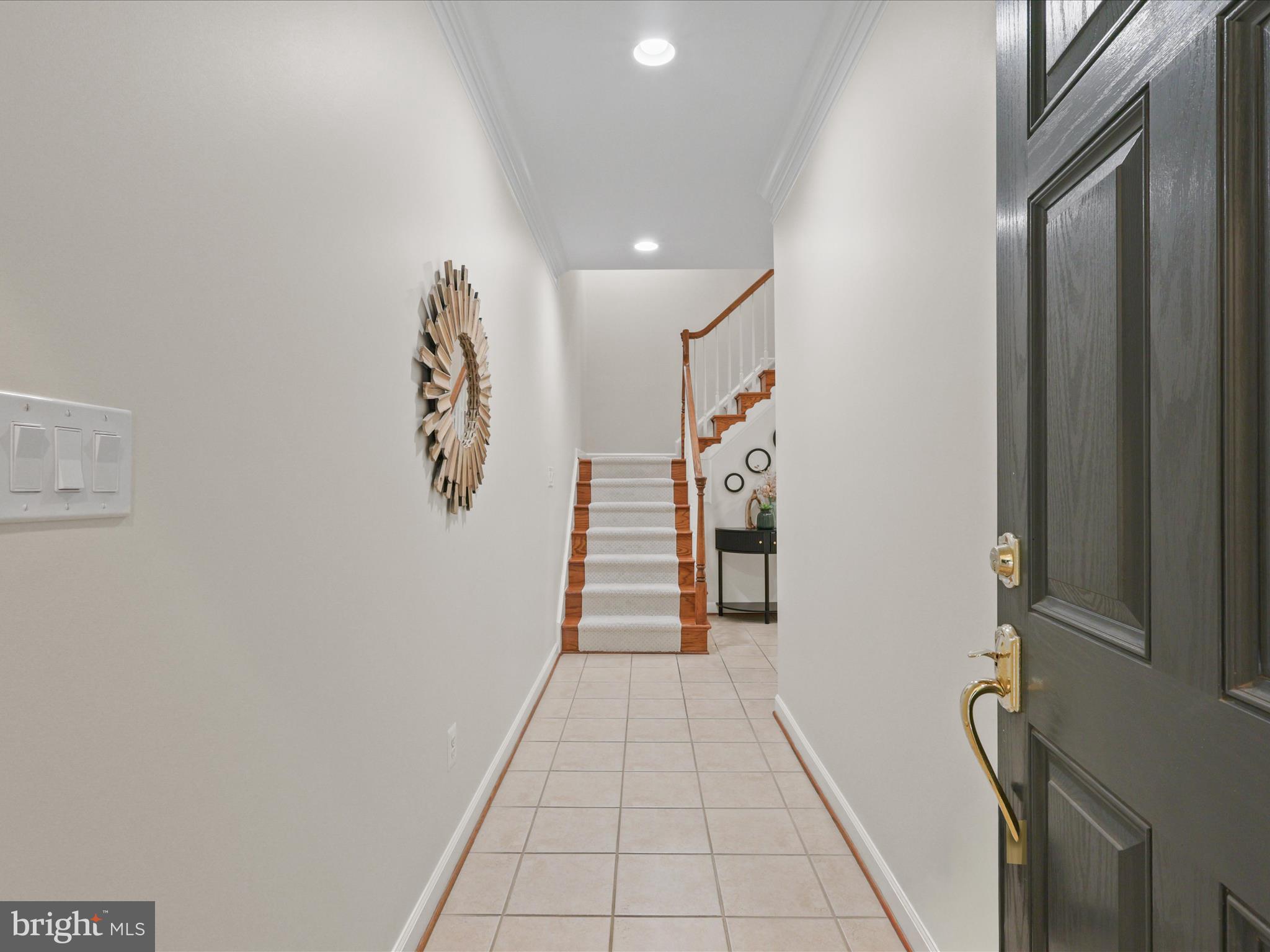 4086 CLOVET DRIVE 32