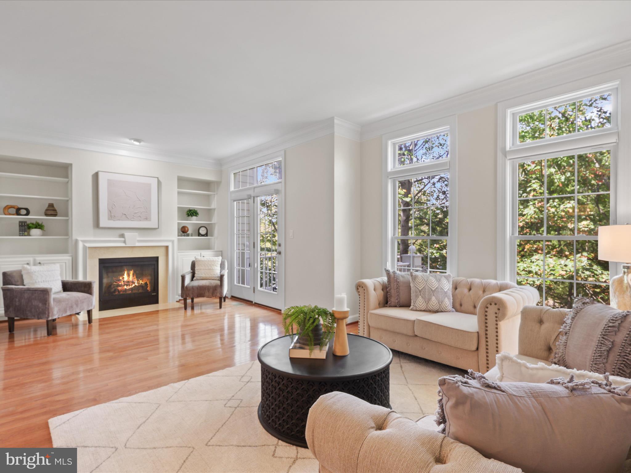 4086 CLOVET DRIVE 32