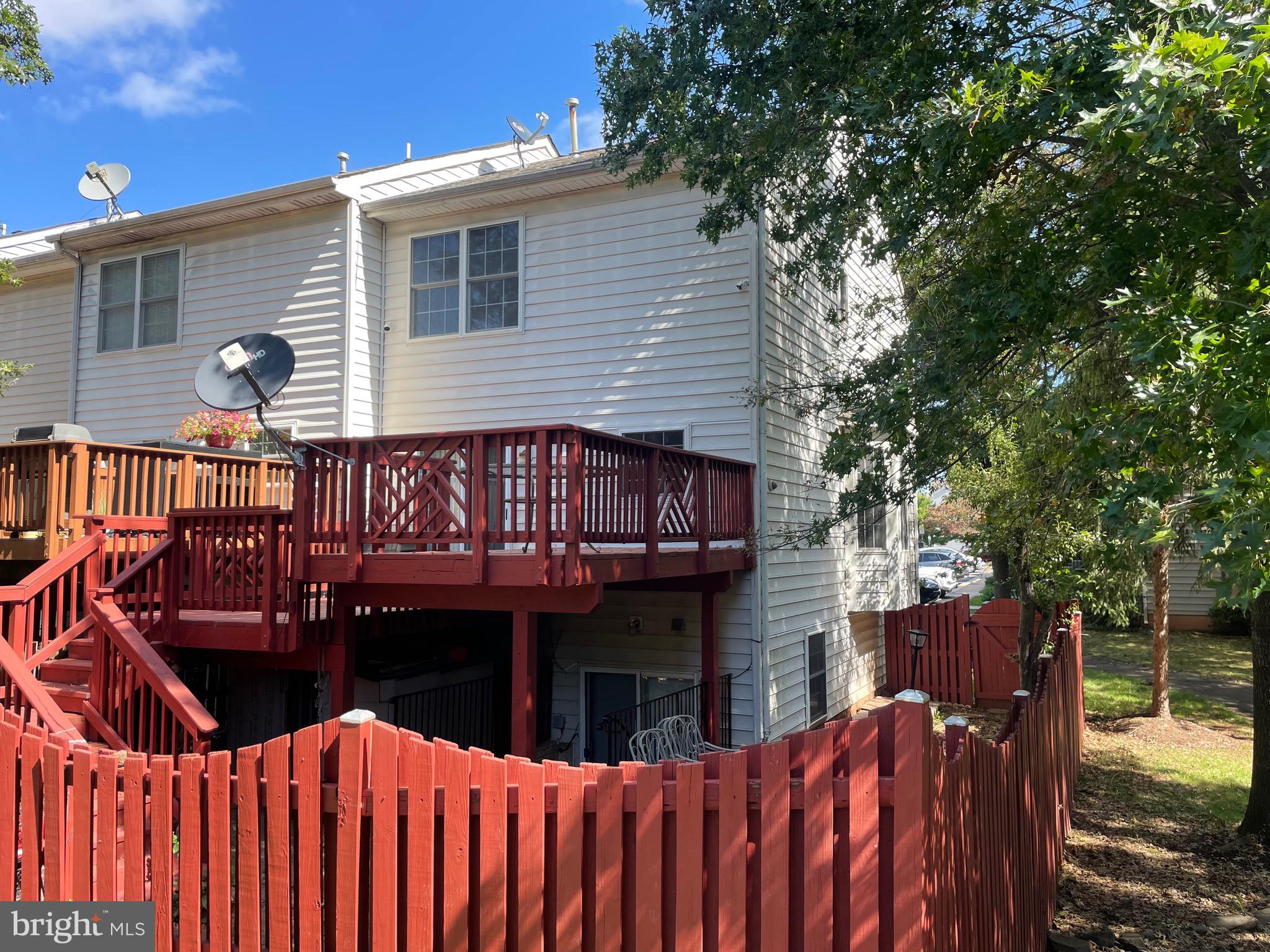 HIGHLAND OAKS - Residential Lease