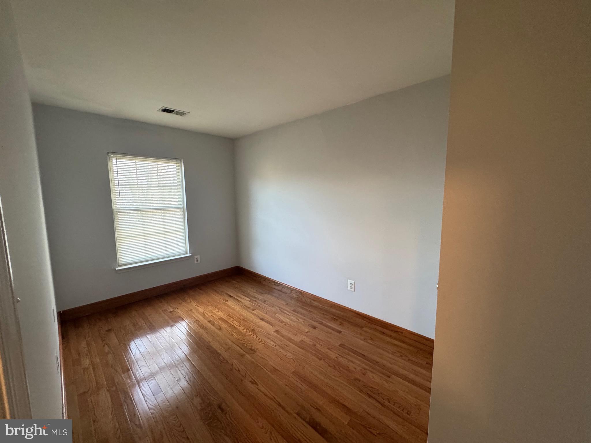 HIGHLAND OAKS - Residential Lease